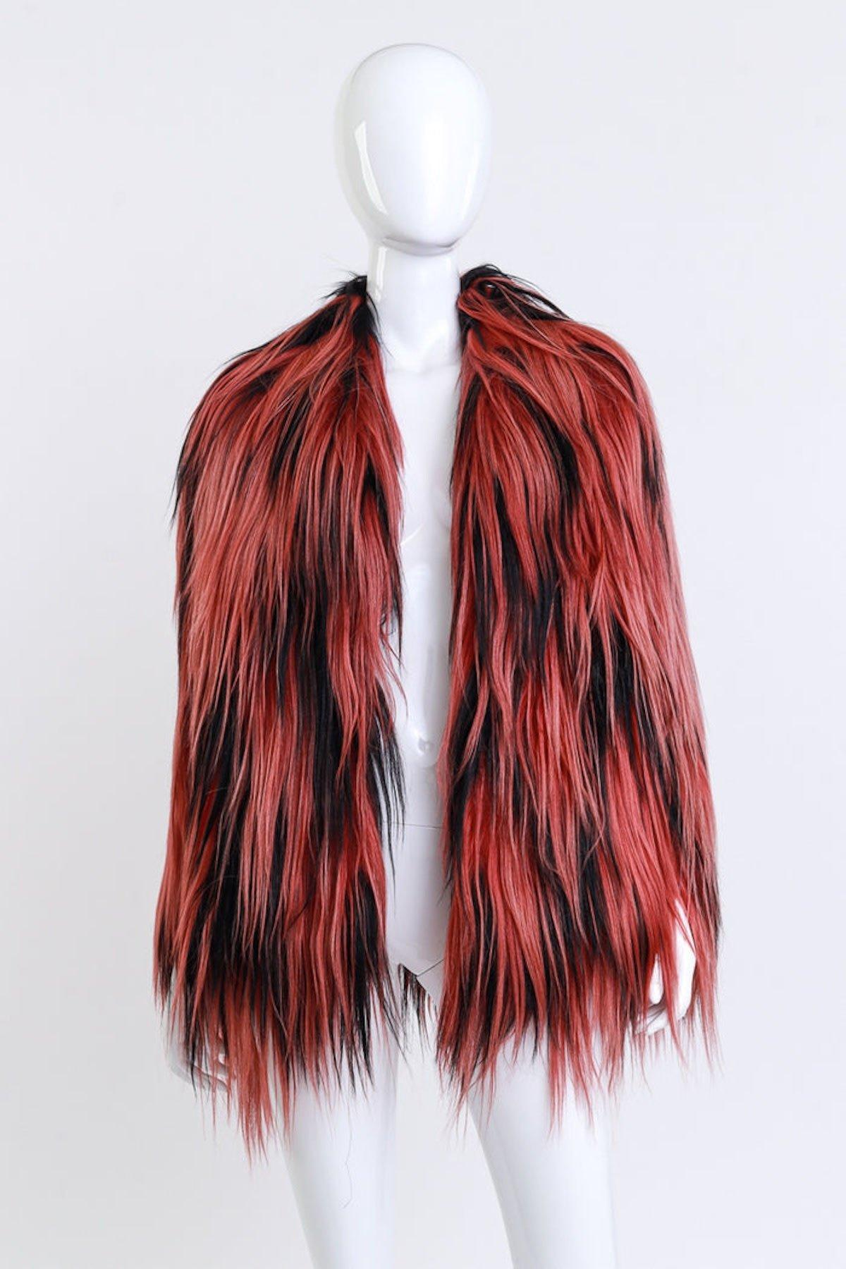 Gucci Black Red Long Goat Fur Jacket (S/M) In Good Condition For Sale In Montreal, Quebec