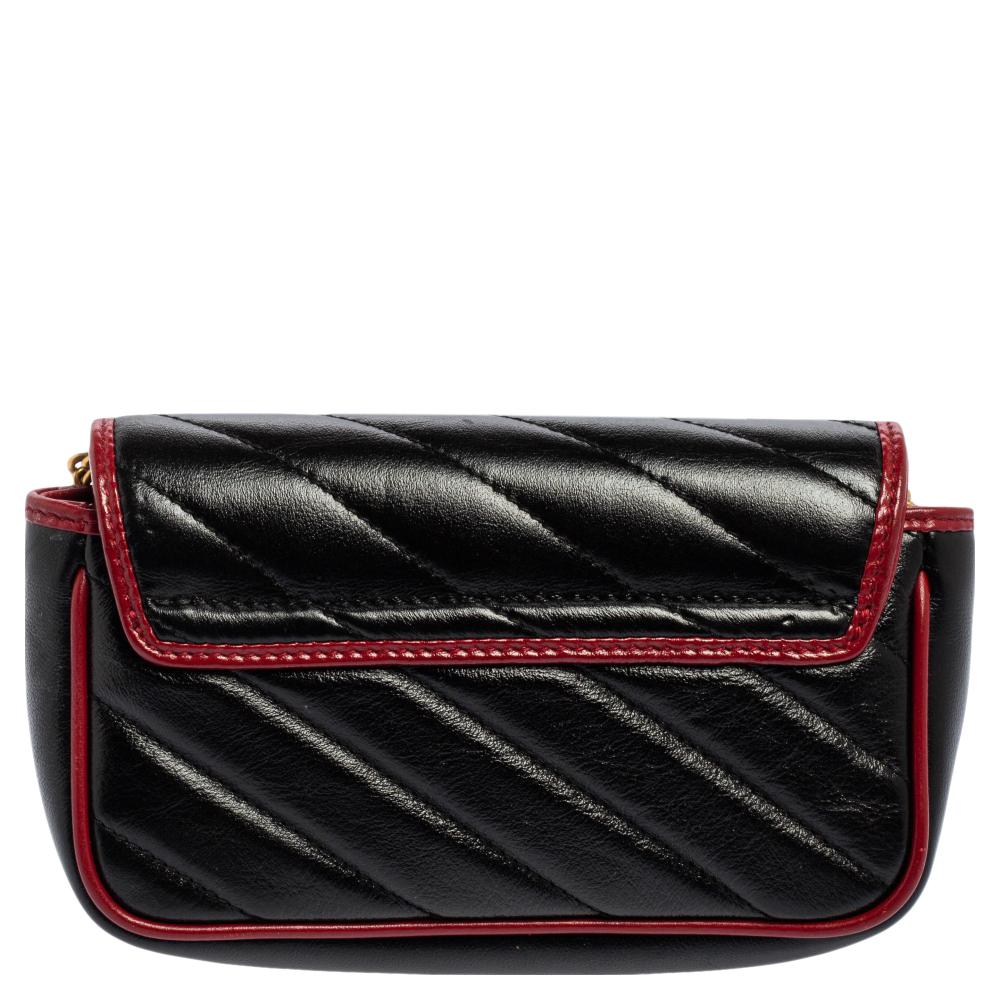 This Marmont Torchon bag belongs to the label's Pre-Fall 2019 collection and has been exquisitely crafted from leather with a diagonal striped pattern all over and equipped with a well-sized interior. On the front flap, there is an embellished GG