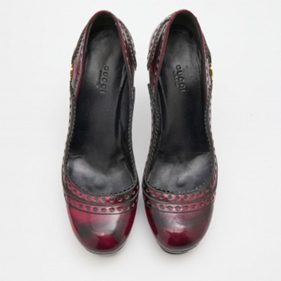 Gucci Black/Red Two-Tone Brogue Leather Platform Pumps Size 40.5 For Sale 4