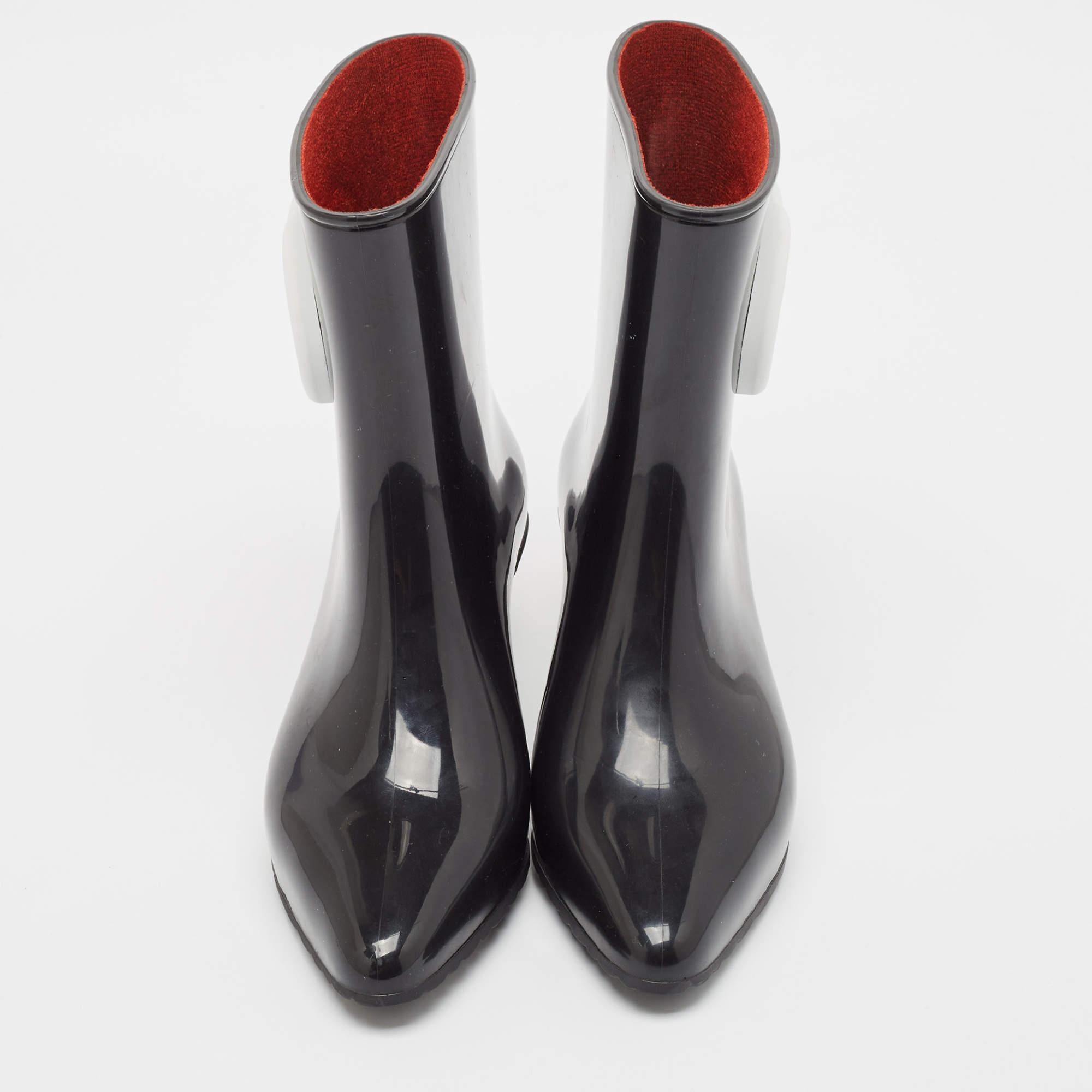 Noir Gucci - Bottes en caoutchouc noires Taille 38 en vente