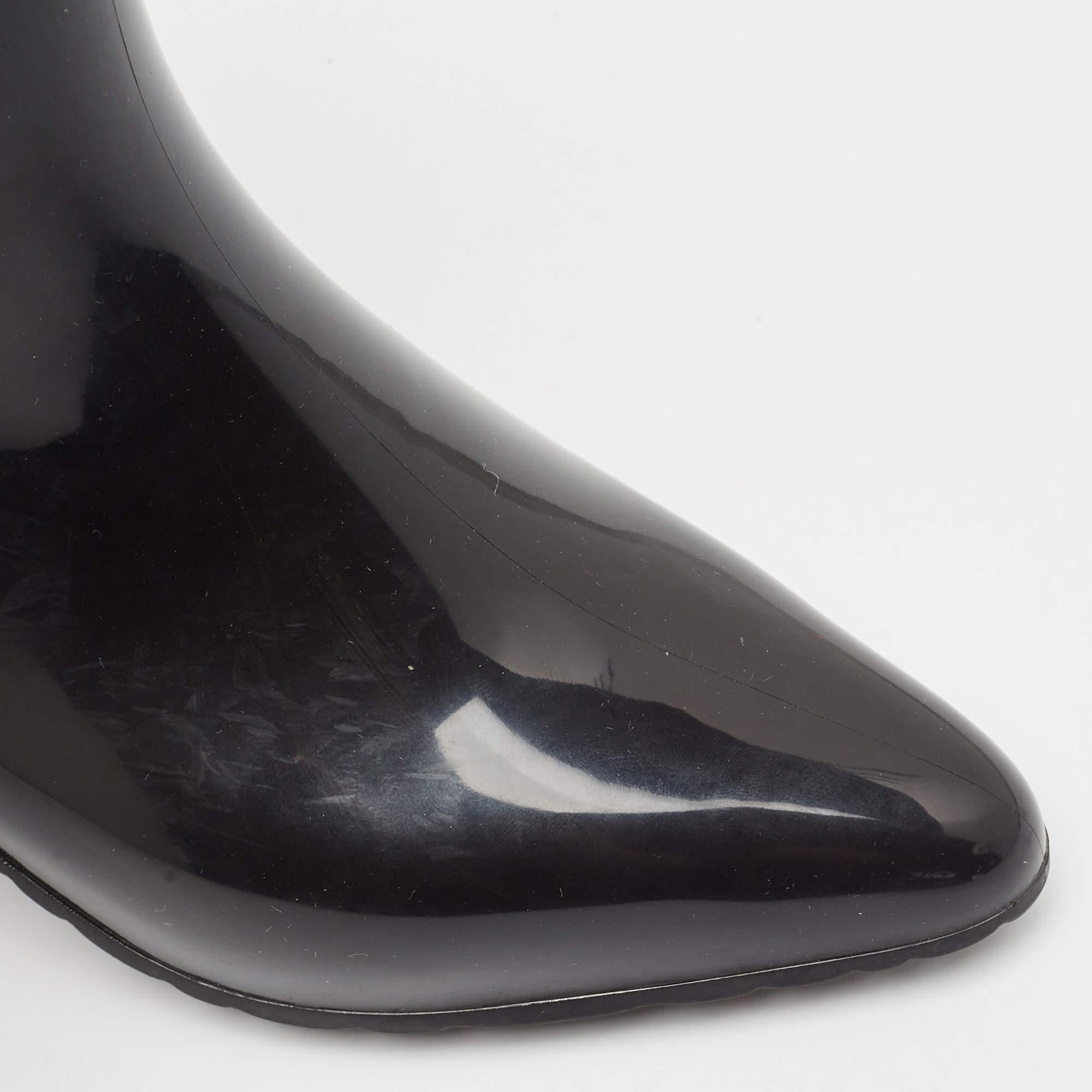 Gucci - Bottes en caoutchouc noires Taille 38 en vente 2