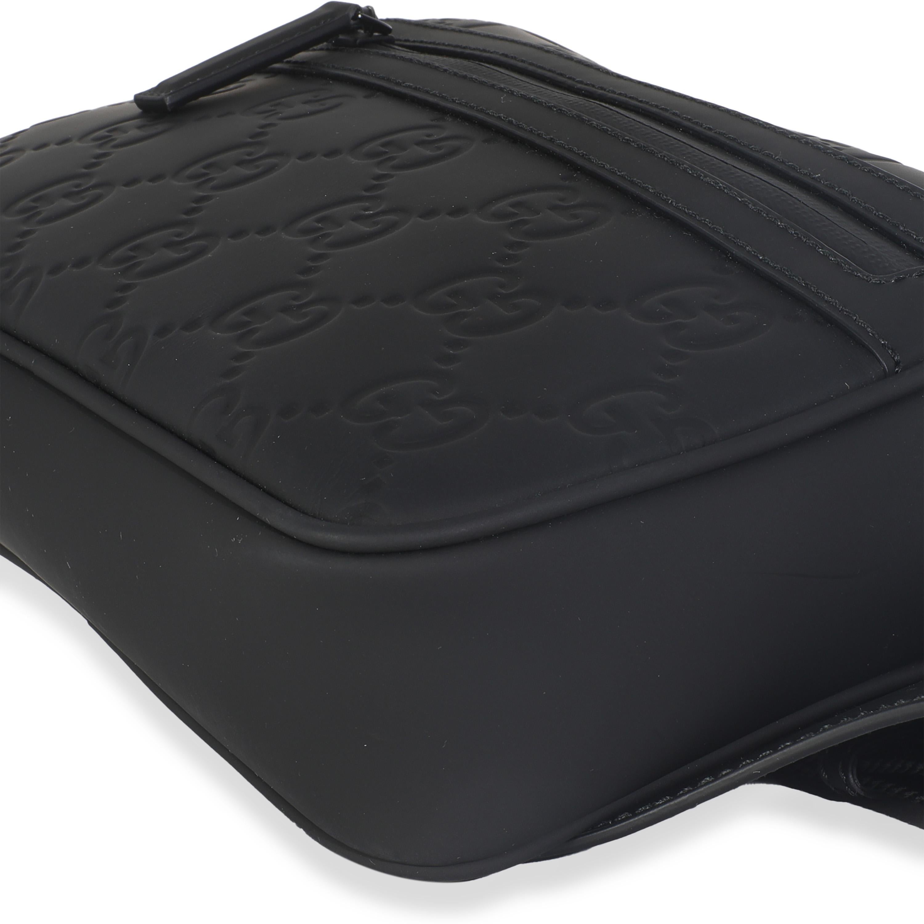 Gucci Borsa da cintura GG effetto gomma nera In condizioni ottime in vendita a New York, NY