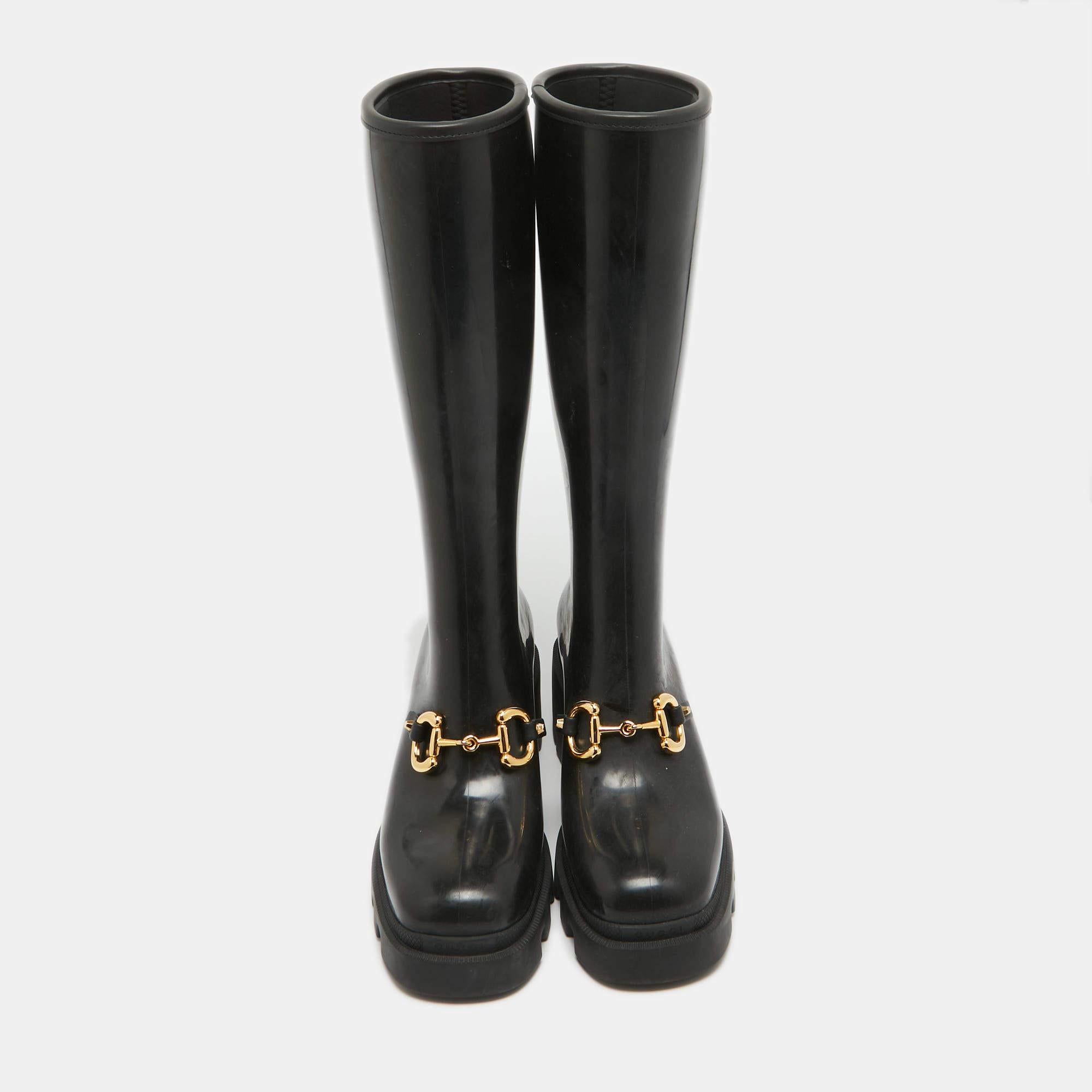 Gucci Black Rubber Horsebit Rain Boots Size 40 In Good Condition For Sale In Dubai, Al Qouz 2