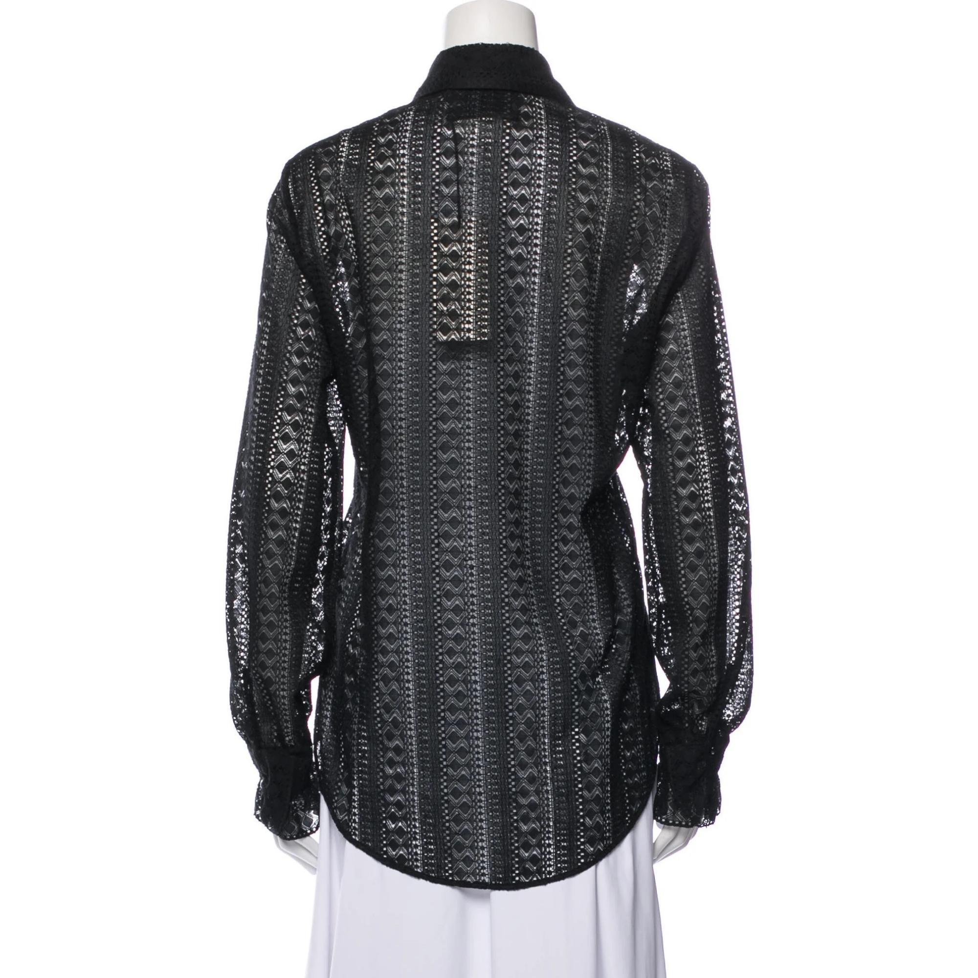 Noir Chemise noire à rayures et boutons Gucci (M) 572339 en vente