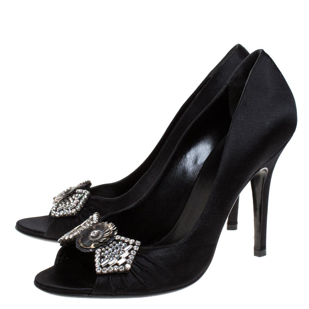 Gucci Pumps Peep Toe in raso nero con fiocco impreziosito da cristalli misura 39,5 2