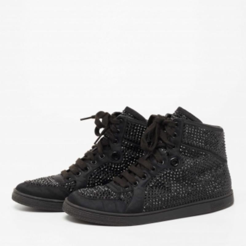 Coda-Turnschuhe aus schwarzem Satin mit Kristallverzierung von Gucci, Größe 39 (Schwarz) im Angebot