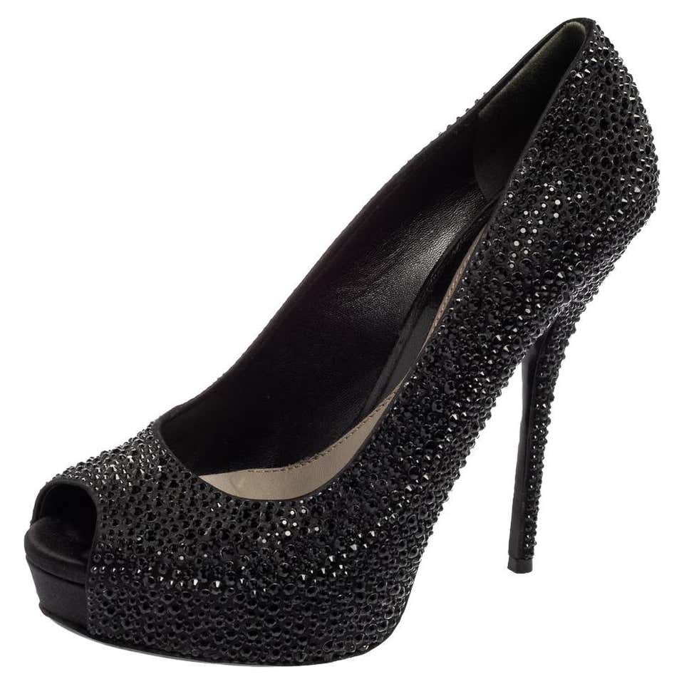 Gucci Platform Heels Black - 77 For Sale on 1stDibs