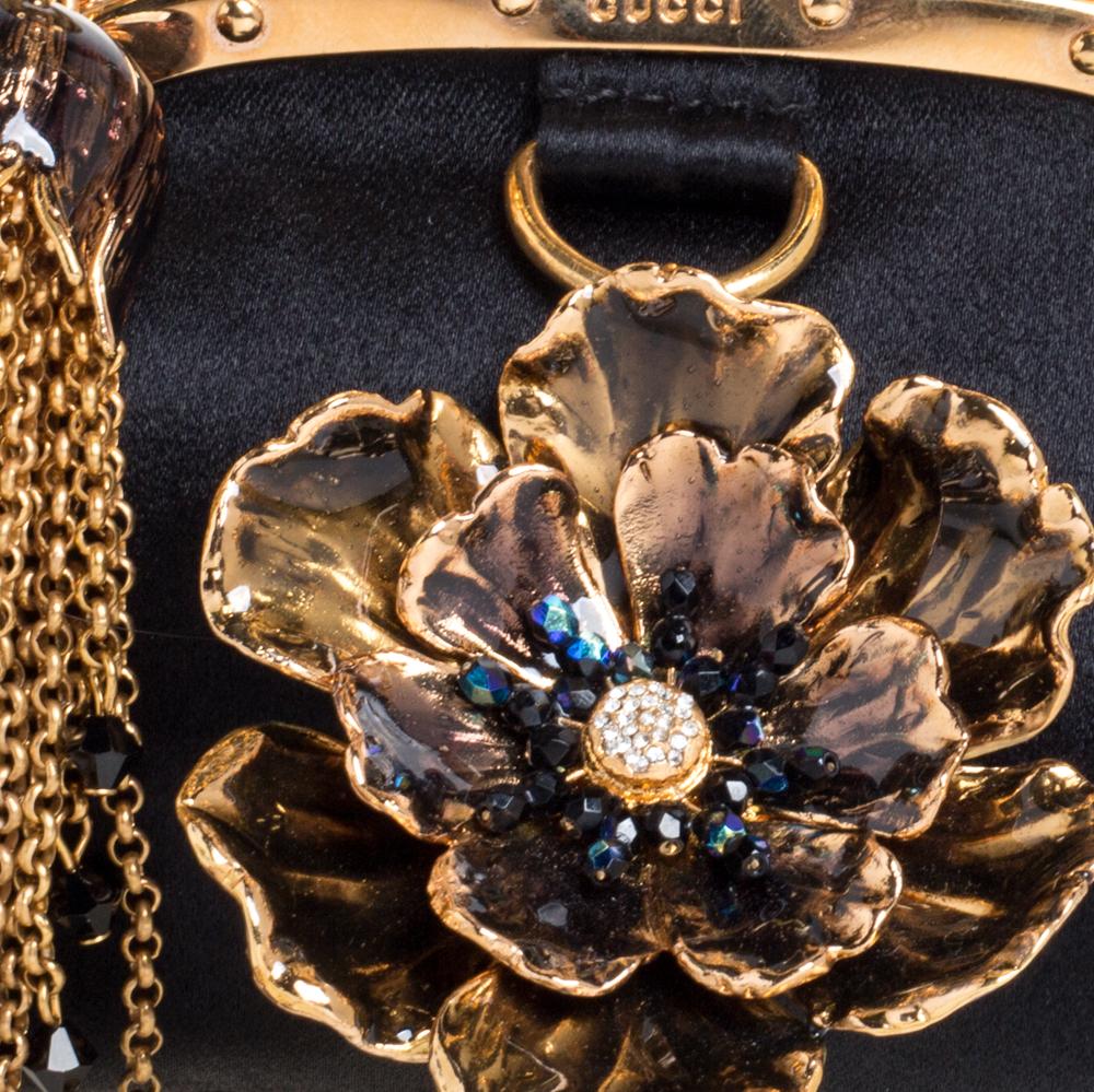 Gucci Schwarz Satin Blume verschönert Bamboo Lock Mini Clutch 6