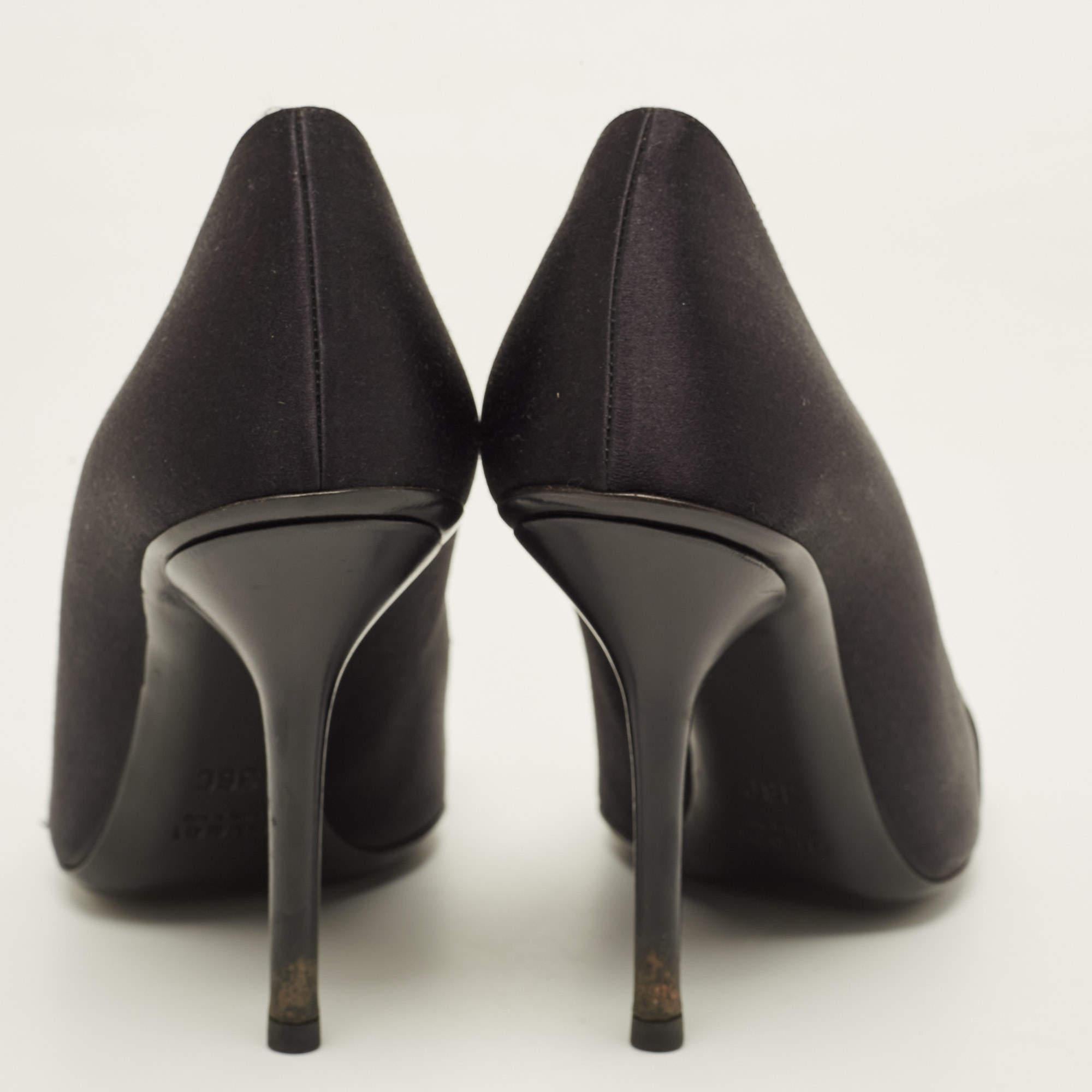 Gucci Black Satin Hollywood Peep Toe Pumps Size 36 For Sale 1