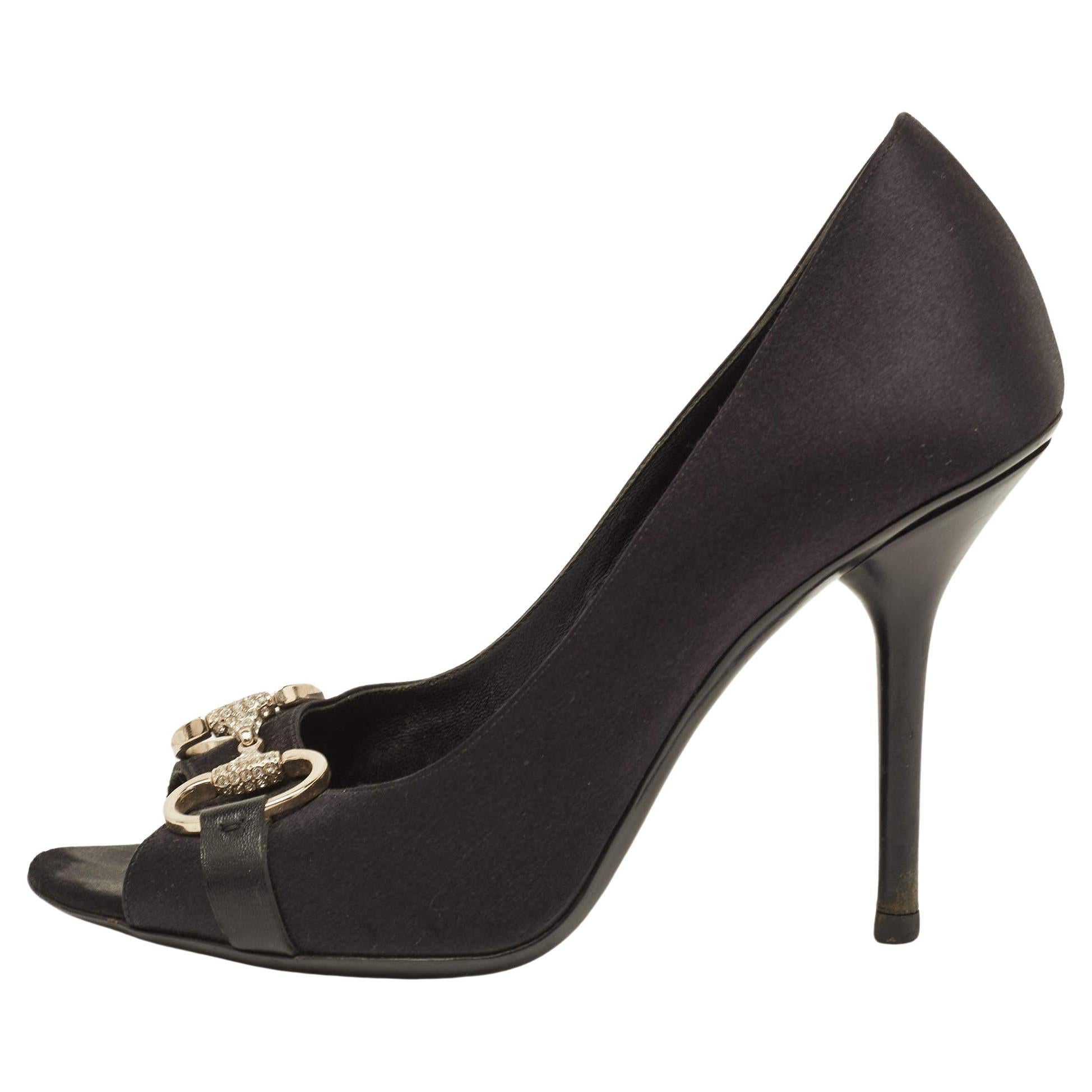 Gucci Black Satin Hollywood Peep Toe Pumps Size 36 For Sale