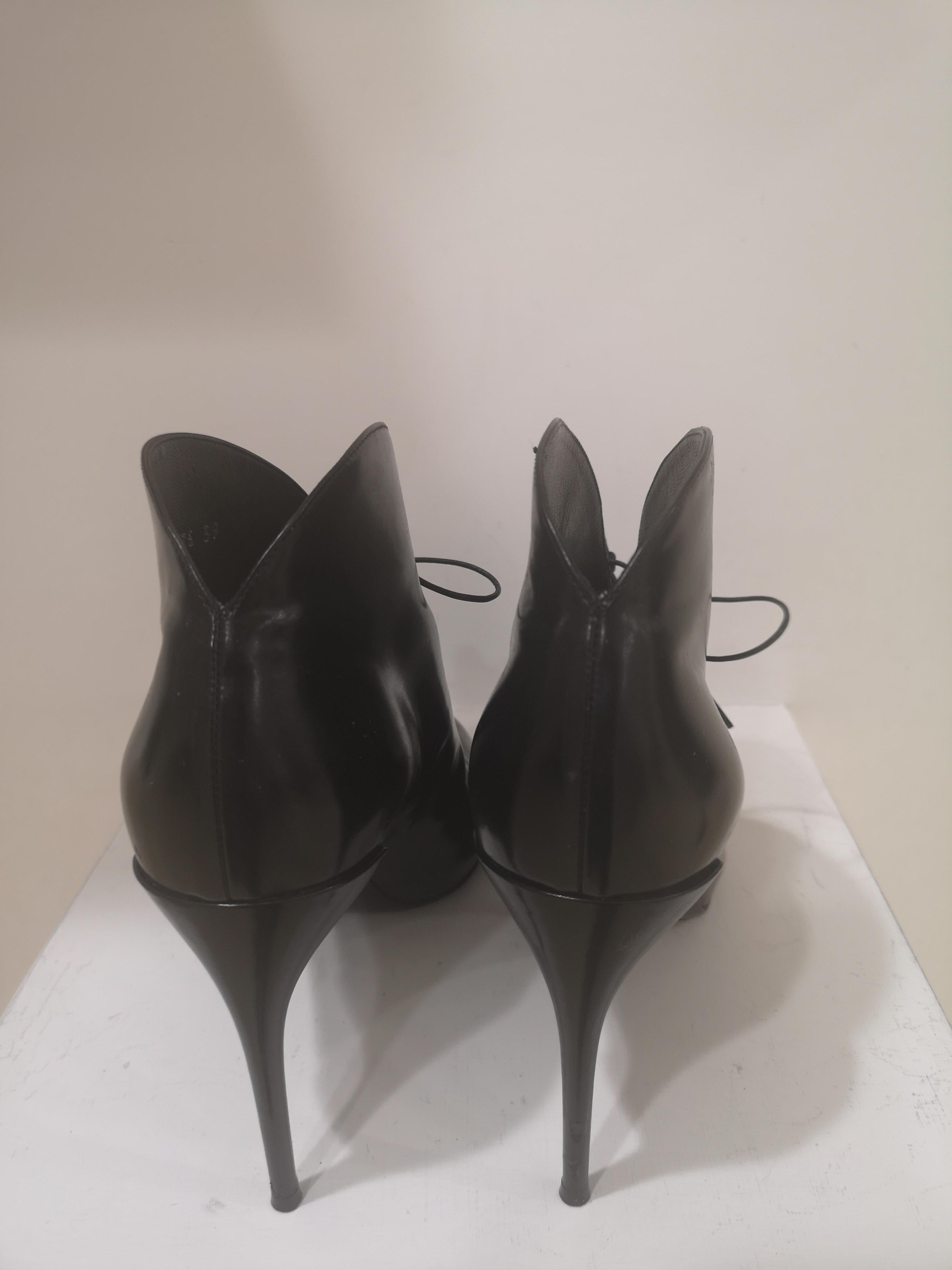 Gucci Black shoes For Sale 3