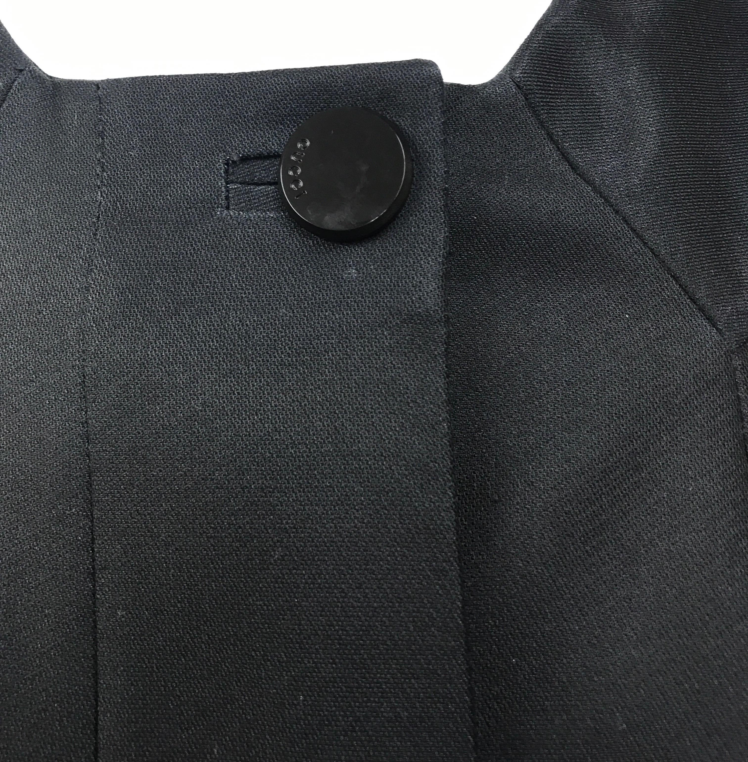Women's Gucci Black Silk Cape Jacket-42 For Sale