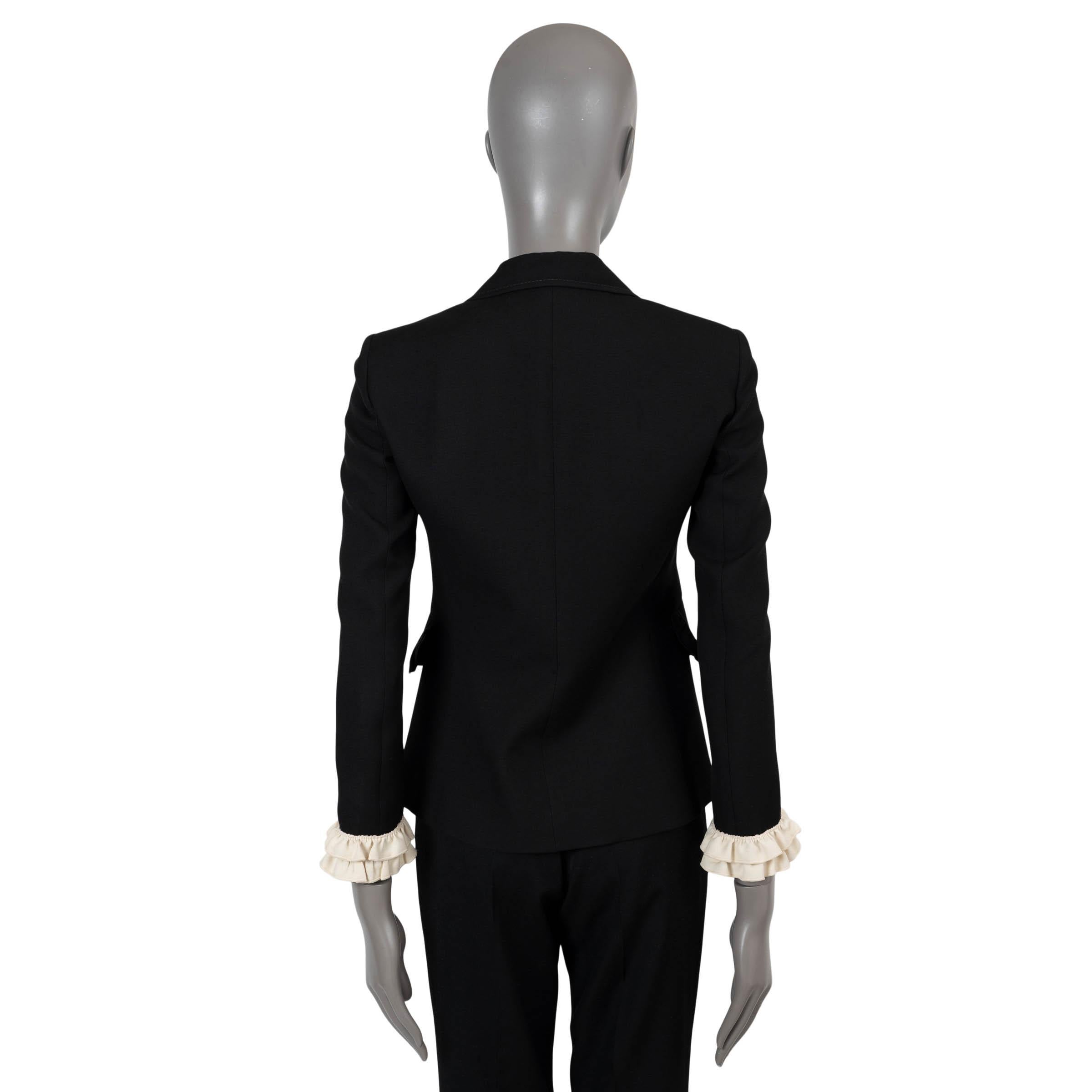 Nero Gucci blazer nero in seta e lana 2016 con bordo RUFLFEGiacca 40 S in vendita