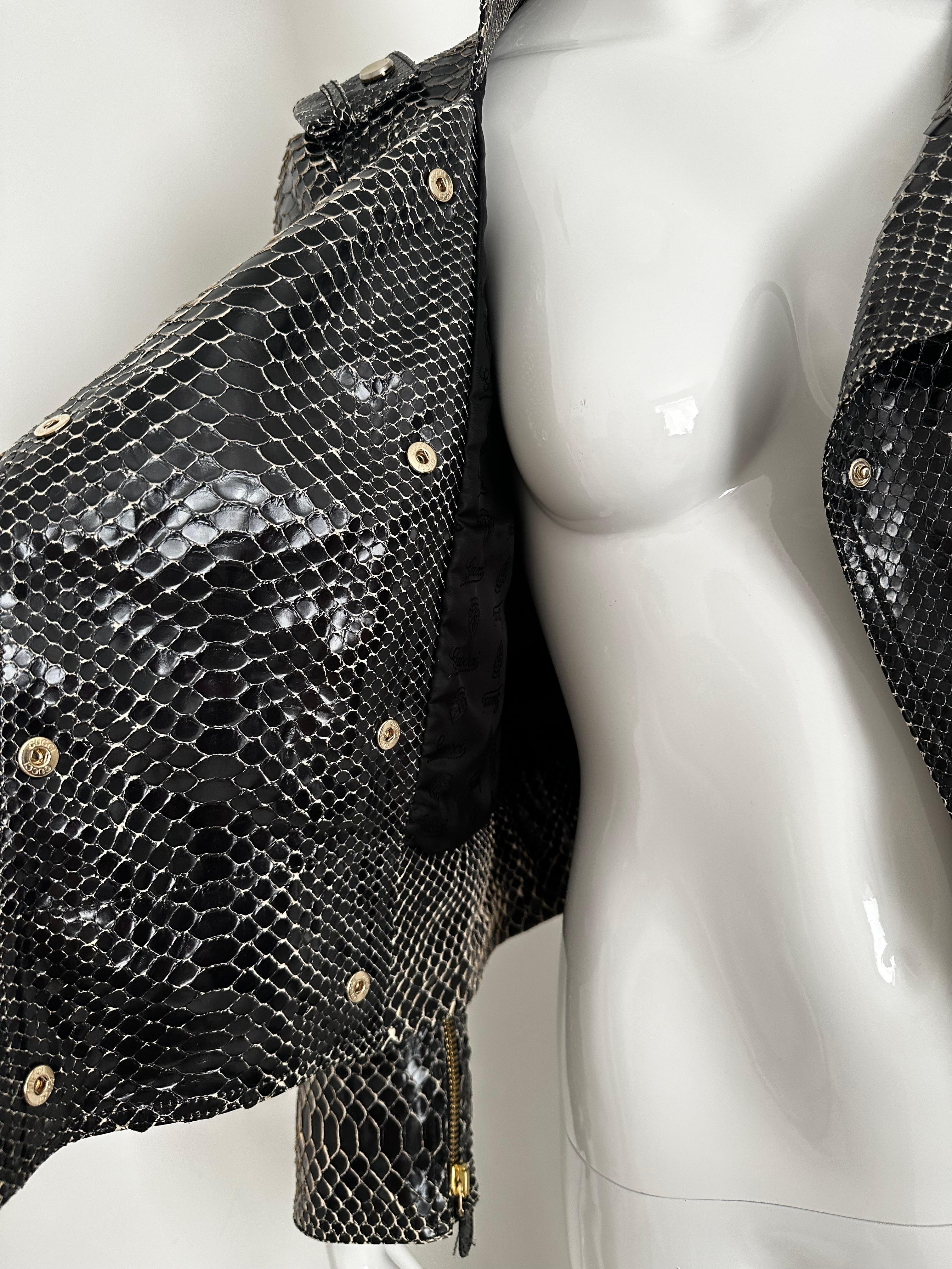 Schwarze Gucci-Lederjacke aus Schlangenhaut  im Angebot 6