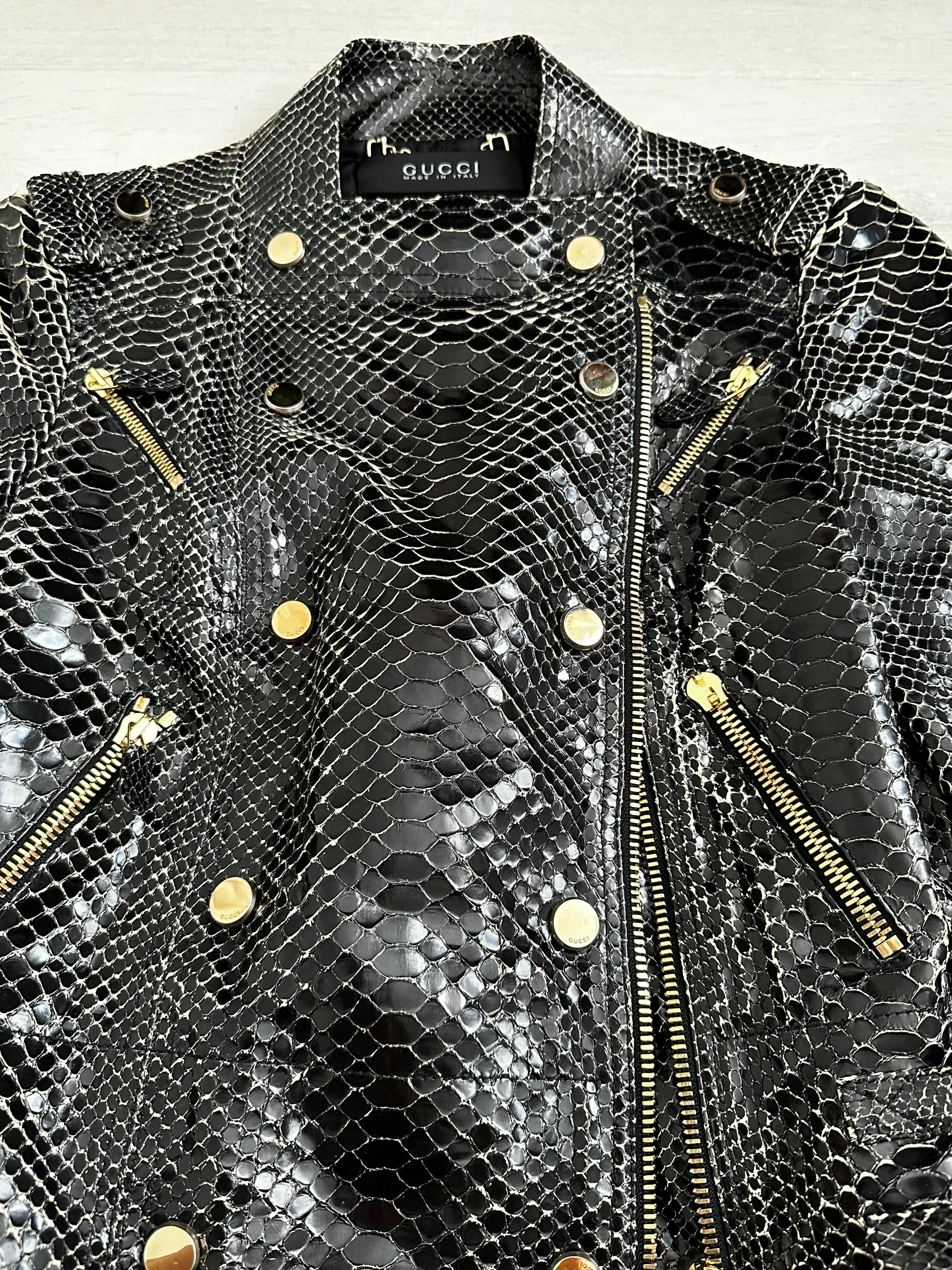 Schwarze Gucci-Lederjacke aus Schlangenhaut  im Angebot 1