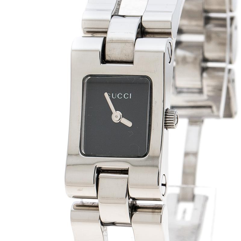 Minimal is more, and this elegant design from Gucci is a classic for any occasion! Made from stainless steel, the watch exhibits a black dial with silver hands and brand name. The case is protected by sapphire glass. This 30M water resistant watch