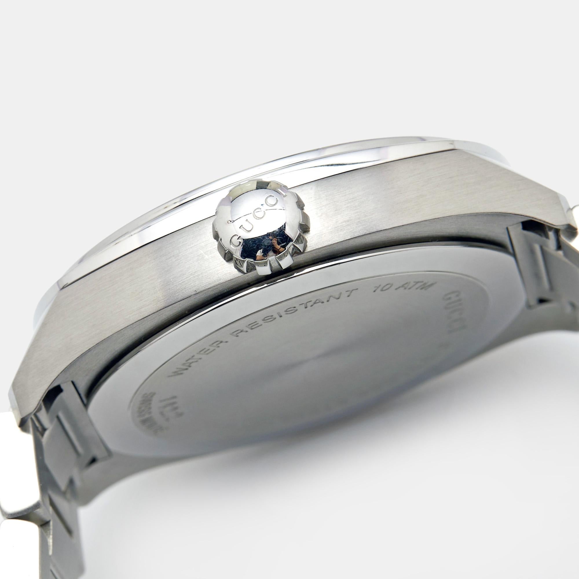 Gucci Black Stainless Steel GG2570 YA142201 Men's Wristwatch 44 mm In Good Condition In Dubai, Al Qouz 2