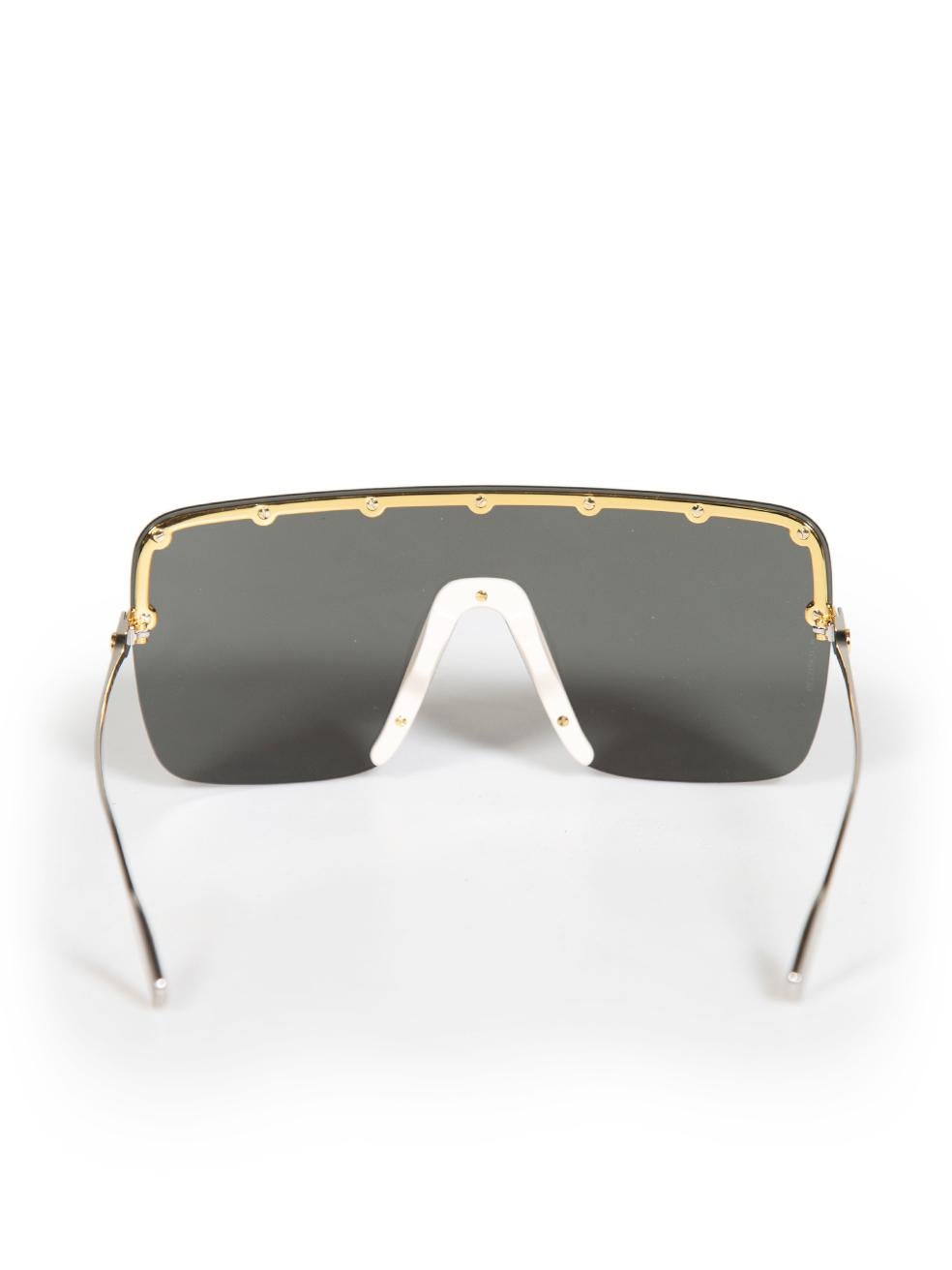 Gucci Black Studded Shield Sunglasses In Excellent Condition In London, GB