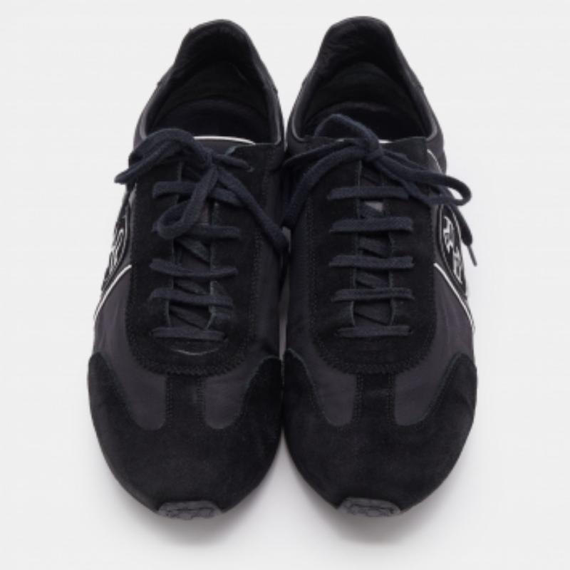 Gucci Black Suede And Nylon GG Low Top Sneakers Size 44.5 In Good Condition For Sale In Dubai, Al Qouz 2