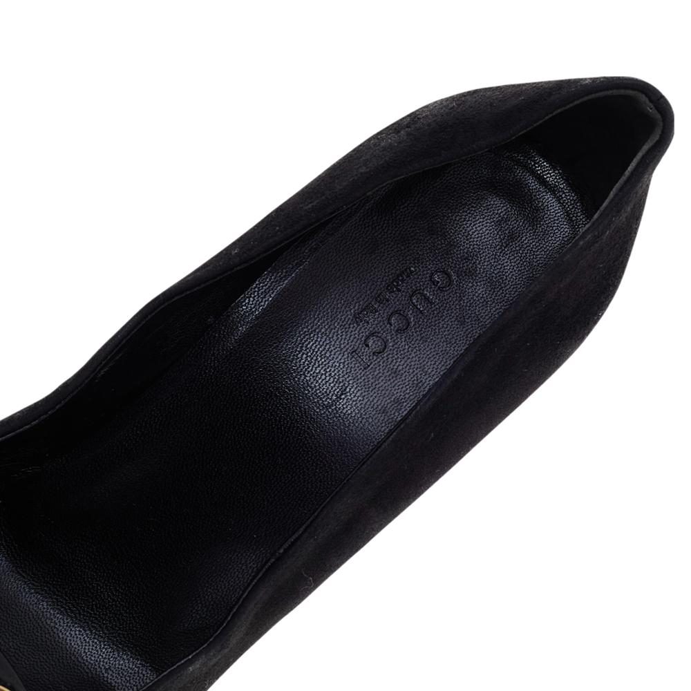 Gucci Black Suede And Patent Leather Hysteria Pumps Size 39 For Sale 1