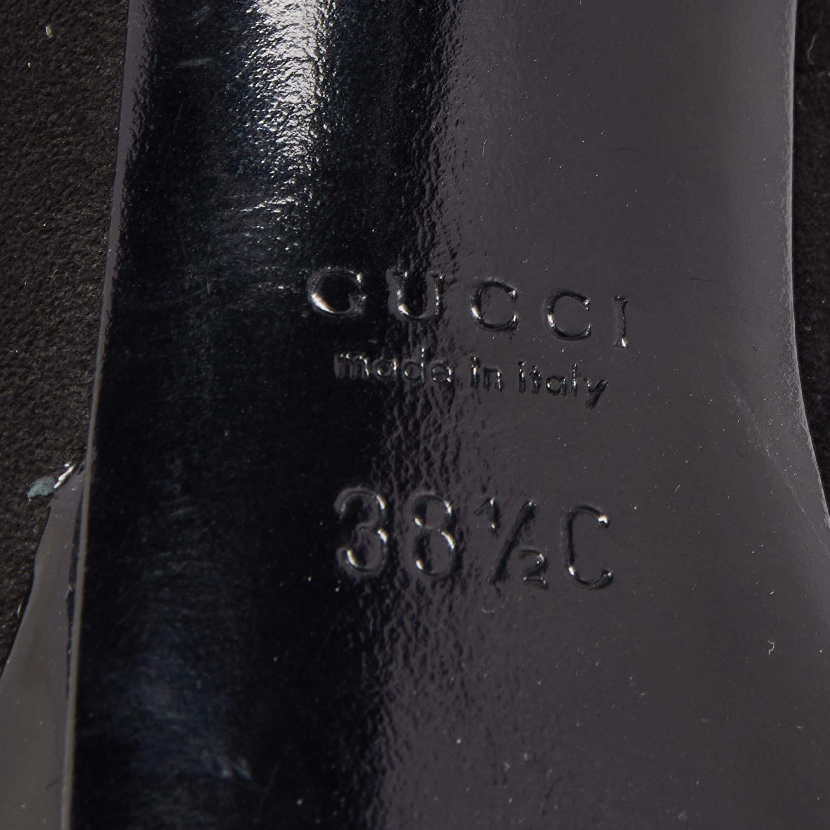 Gucci Schwarze Plateau Pumps aus Wildleder und Lackleder mit Schnürung aus Lackleder Größe 38,5 4