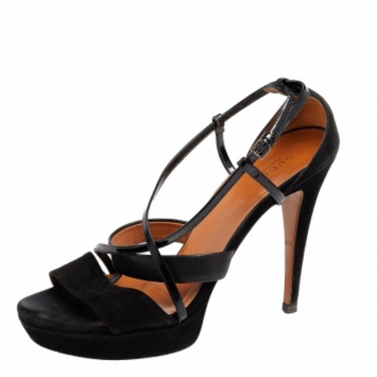 Gucci - Sandales à plateforme en daim et cuir verni noir - Taille 39,5 État moyen à Dubai, Al Qouz 2