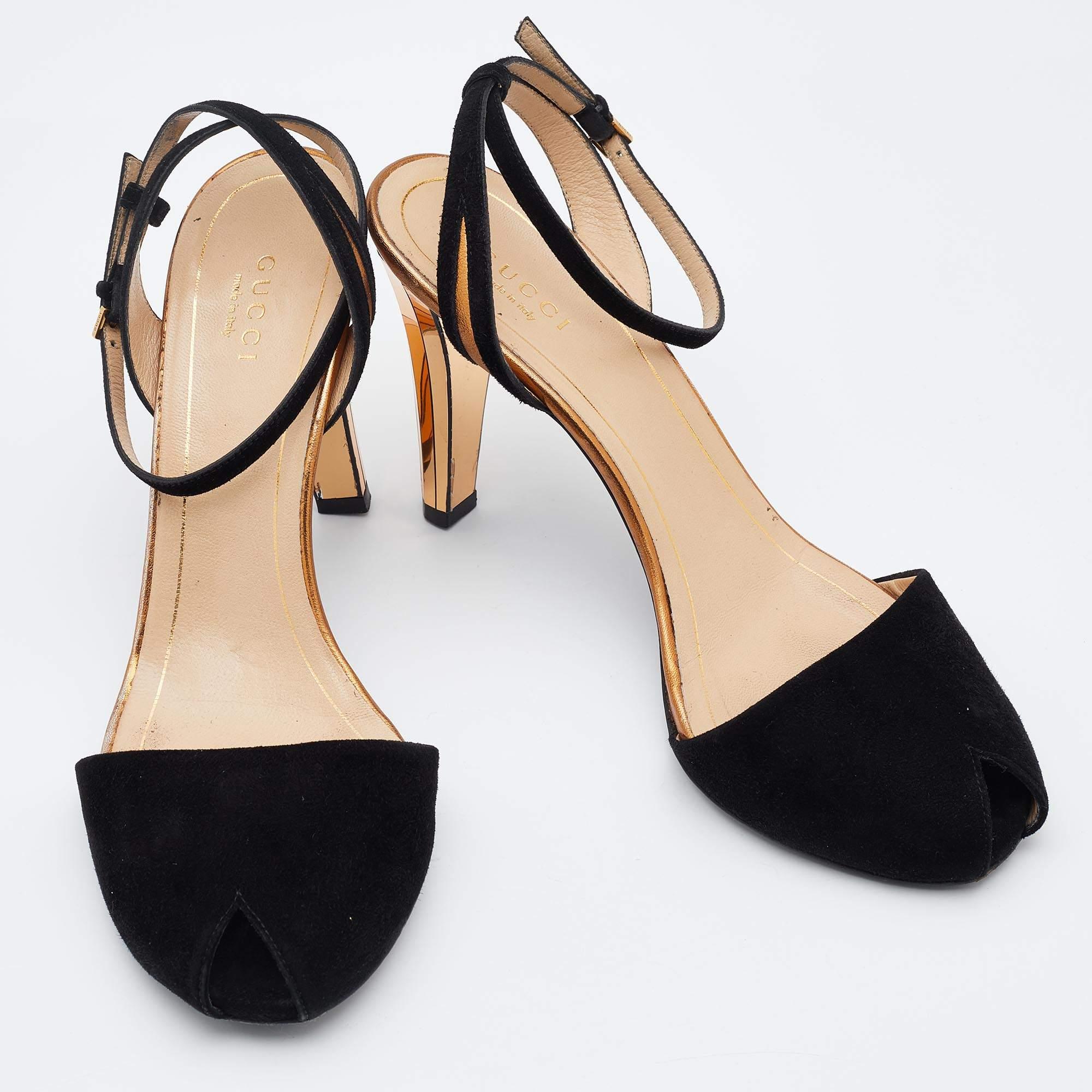 Gucci Black Suede Ankle Strap Peep Toe Sandals Size 37.5 In Good Condition For Sale In Dubai, Al Qouz 2