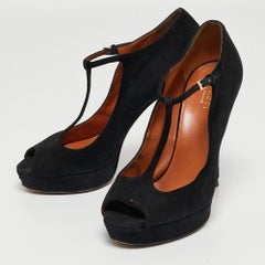 Gucci Black Suede Betty T-Strap Pumps Size 39.5