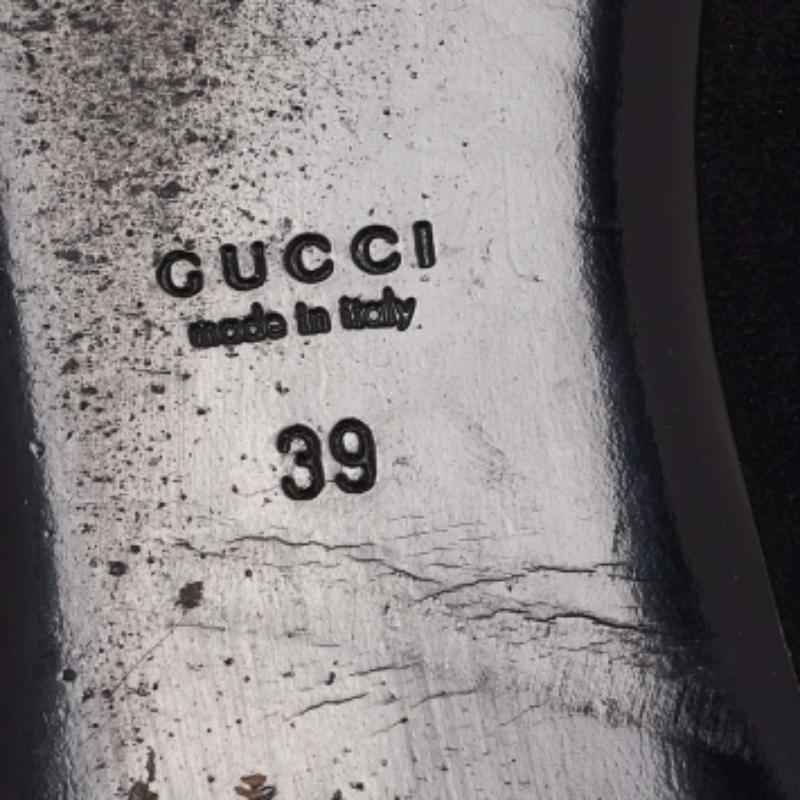 Gucci Black Suede Crystal Embellished Ballet Flats Size 39 In Good Condition For Sale In Dubai, Al Qouz 2