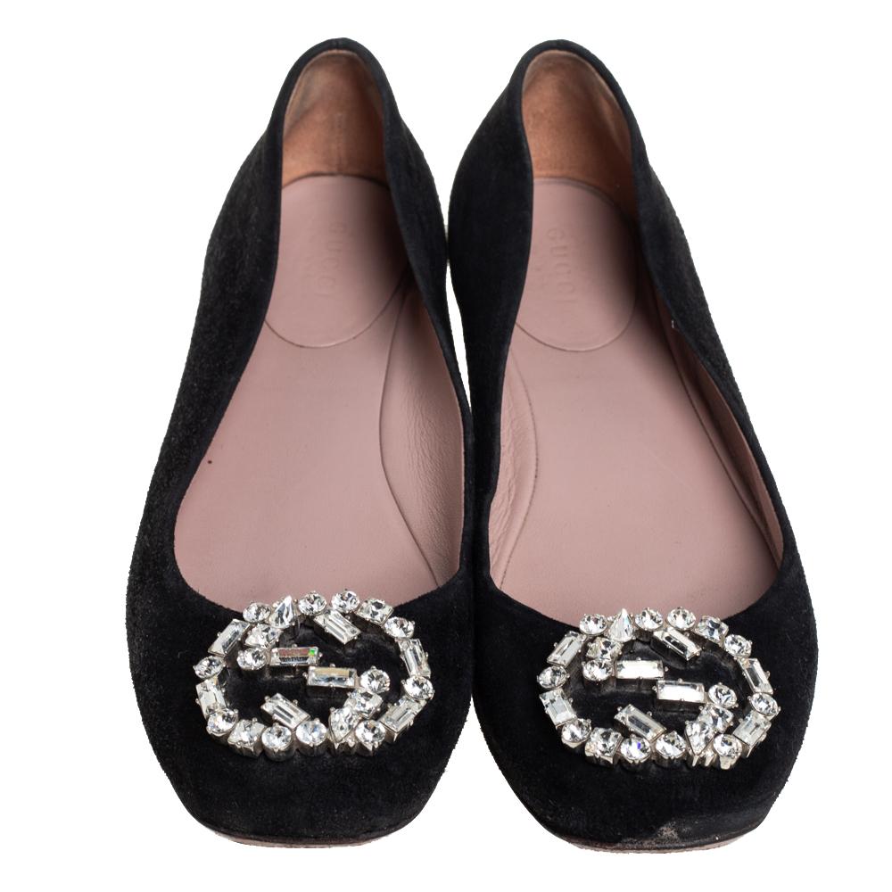 Gucci is well-known for its graceful designs, and the label is synonymous with opulence, femininity, and elegance. These ballet flats are crafted from suede into a square toe silhouette augmented by the GG crystal embellishments perched on the