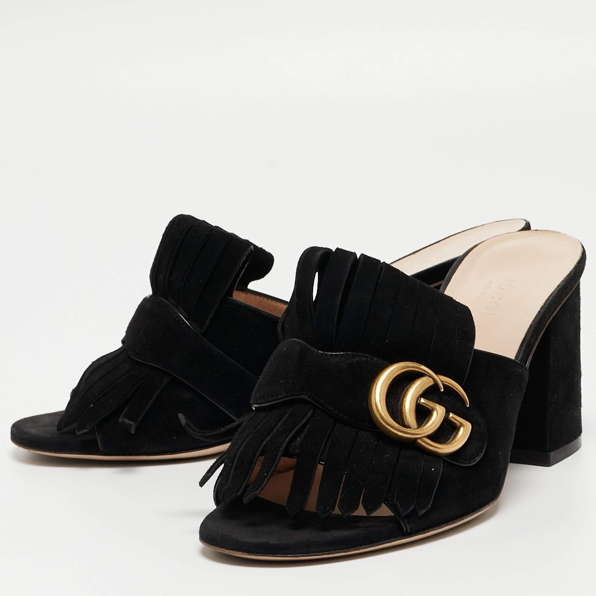 These timeless Gucci GG Marmont slides for women are meant to last you season after season. They have a comfortable fit and high-quality finish.

