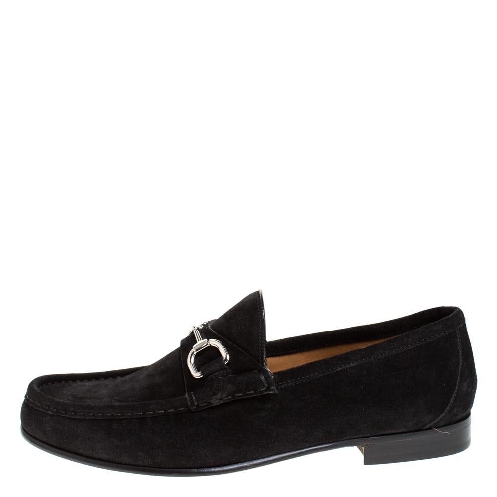 Look sharp and neat with this pair of loafers from Gucci. They have been crafted from suede and designed with the art of fine stitching and Horsebit detailing on the uppers. The pair is complete with comfortable insoles and low