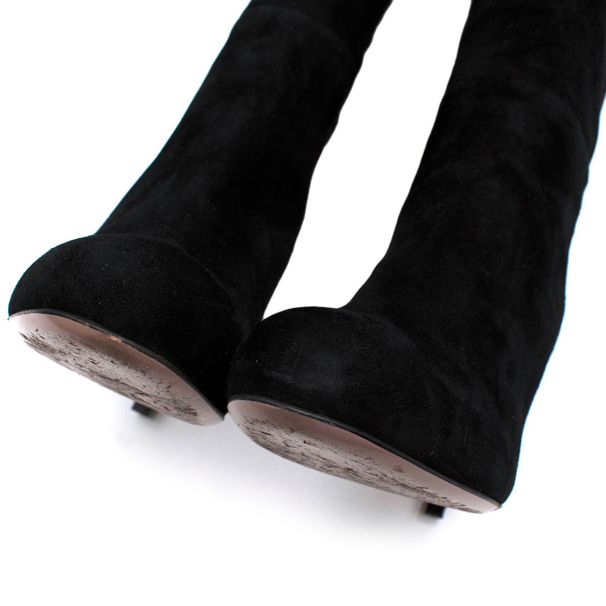 Gucci Black Suede Knee High Heeled Boots - Us size 7  For Sale 1