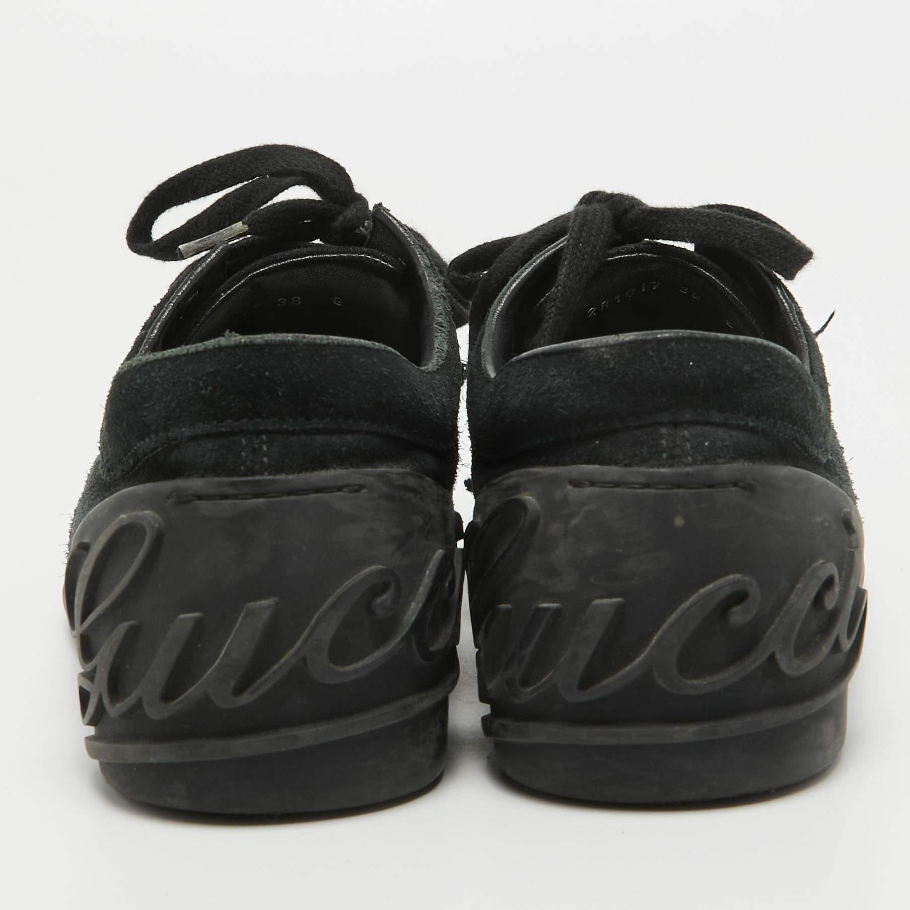 Gucci Black Suede Lace Up Sneakers Size 38 en vente 5