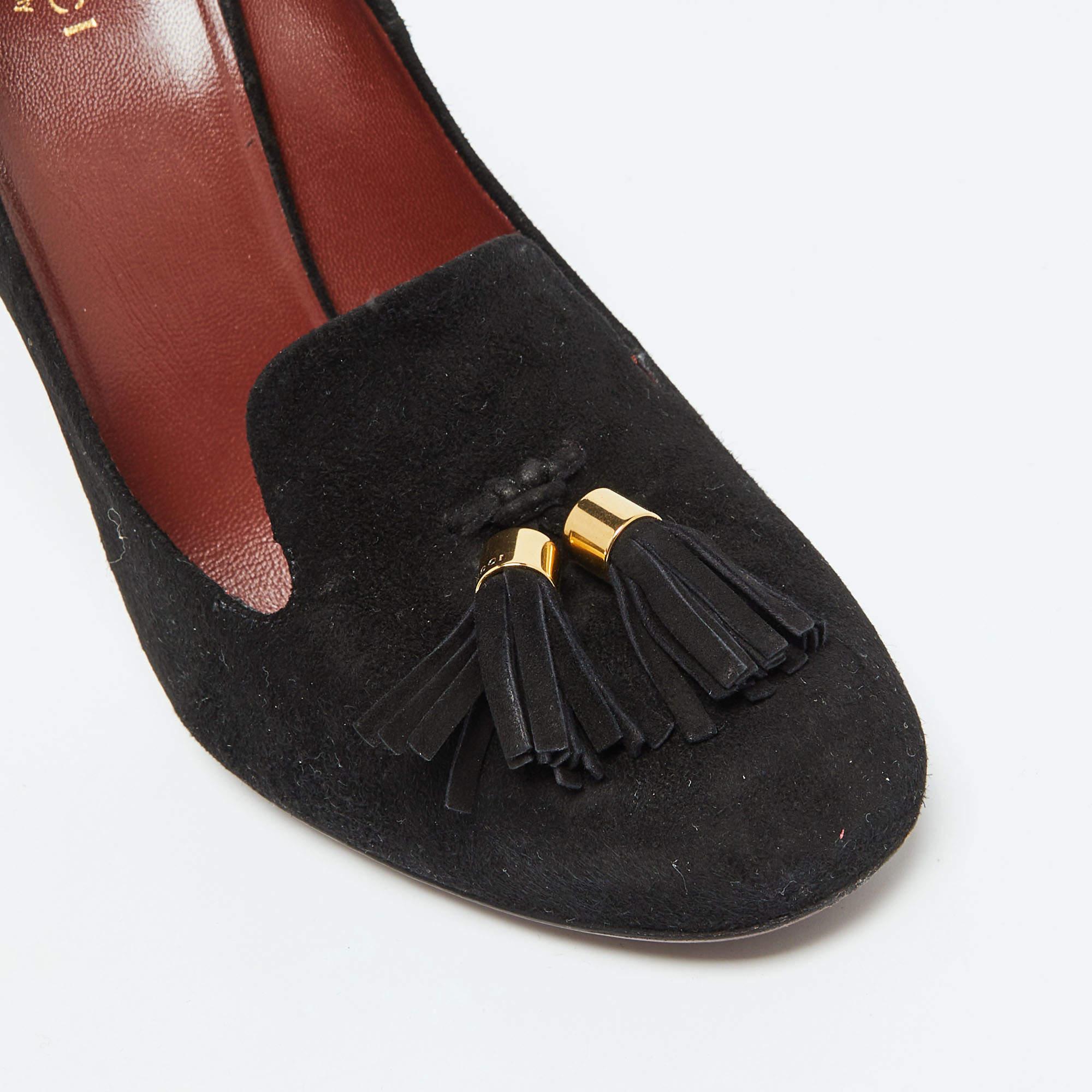 Gucci - Mocassins à glands Mischa en daim noir - Taille 39 en vente 2