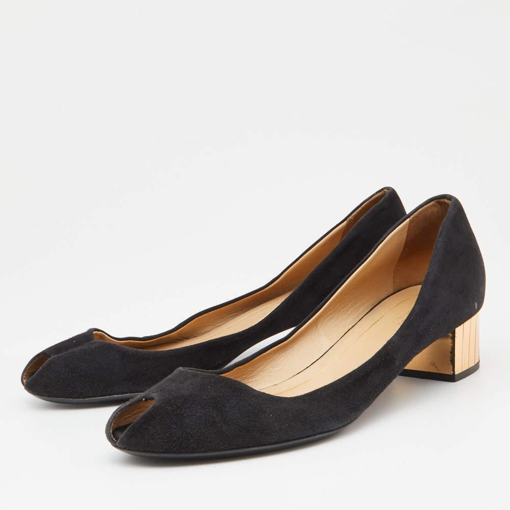 Ces chaussures de créateur intemporelles sont faites pour durer saison après saison. Ils sont confortables et d'une grande qualité de finition.