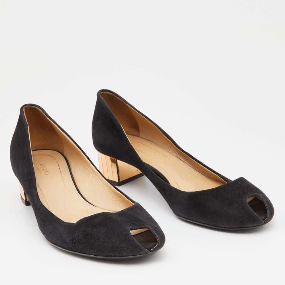 Gucci - Escarpins en daim noir à talons hauts Taille 40 Bon état - En vente à Dubai, Al Qouz 2