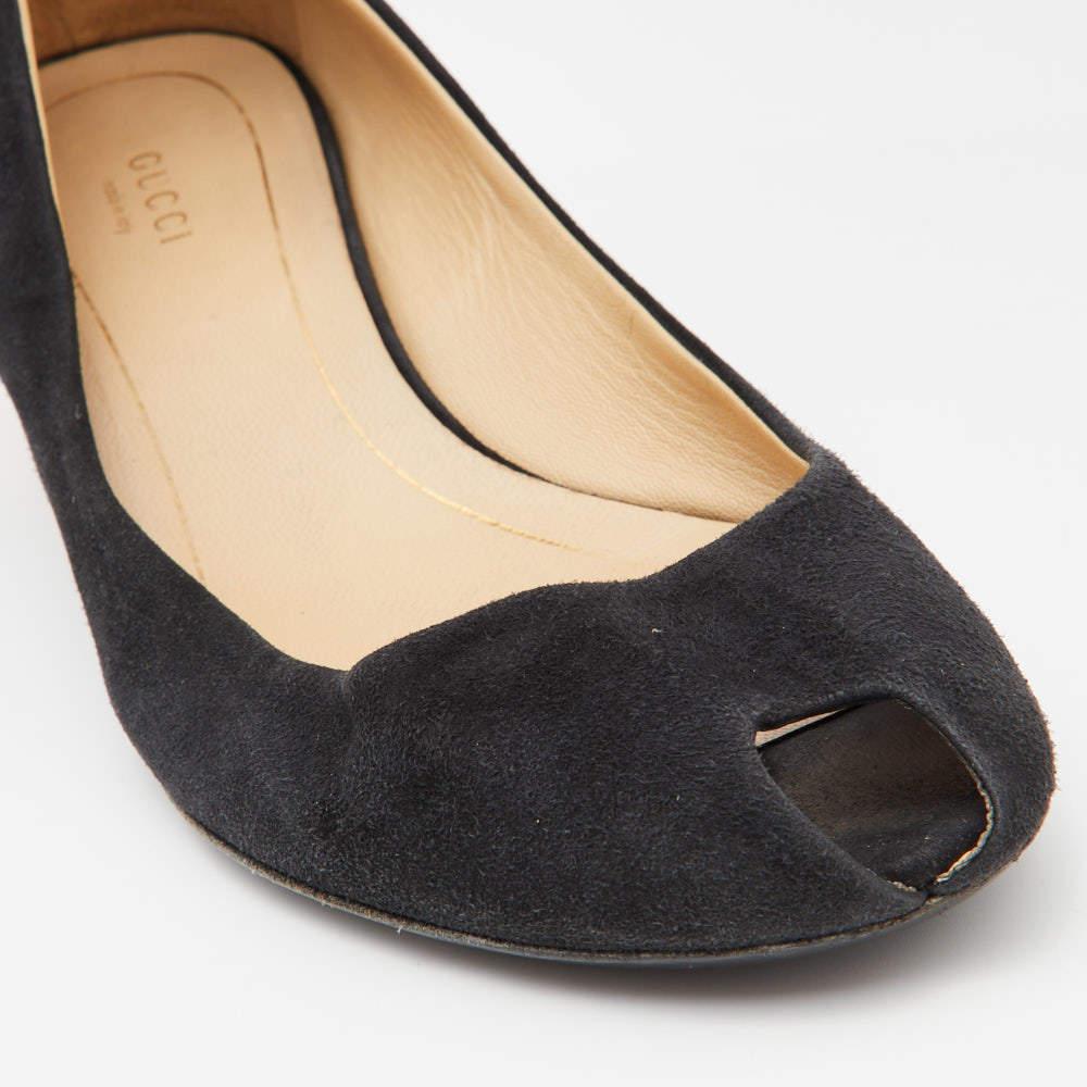Gucci - Escarpins en daim noir à talons hauts Taille 40 en vente 3