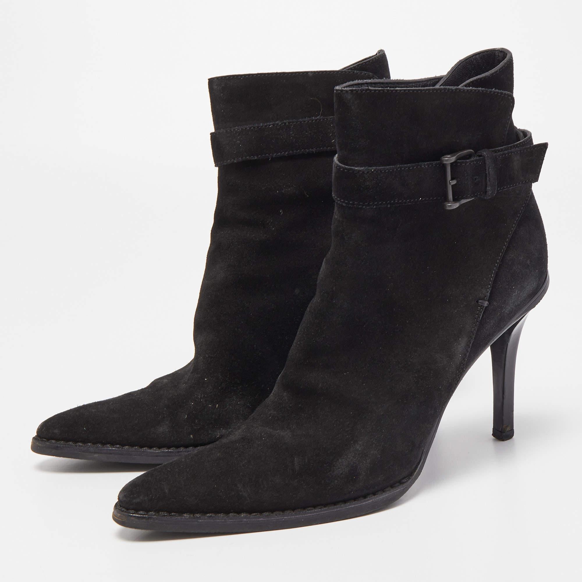 Gucci Black Suede Pointed Toe Ankle Boots Size 39 For Sale 1