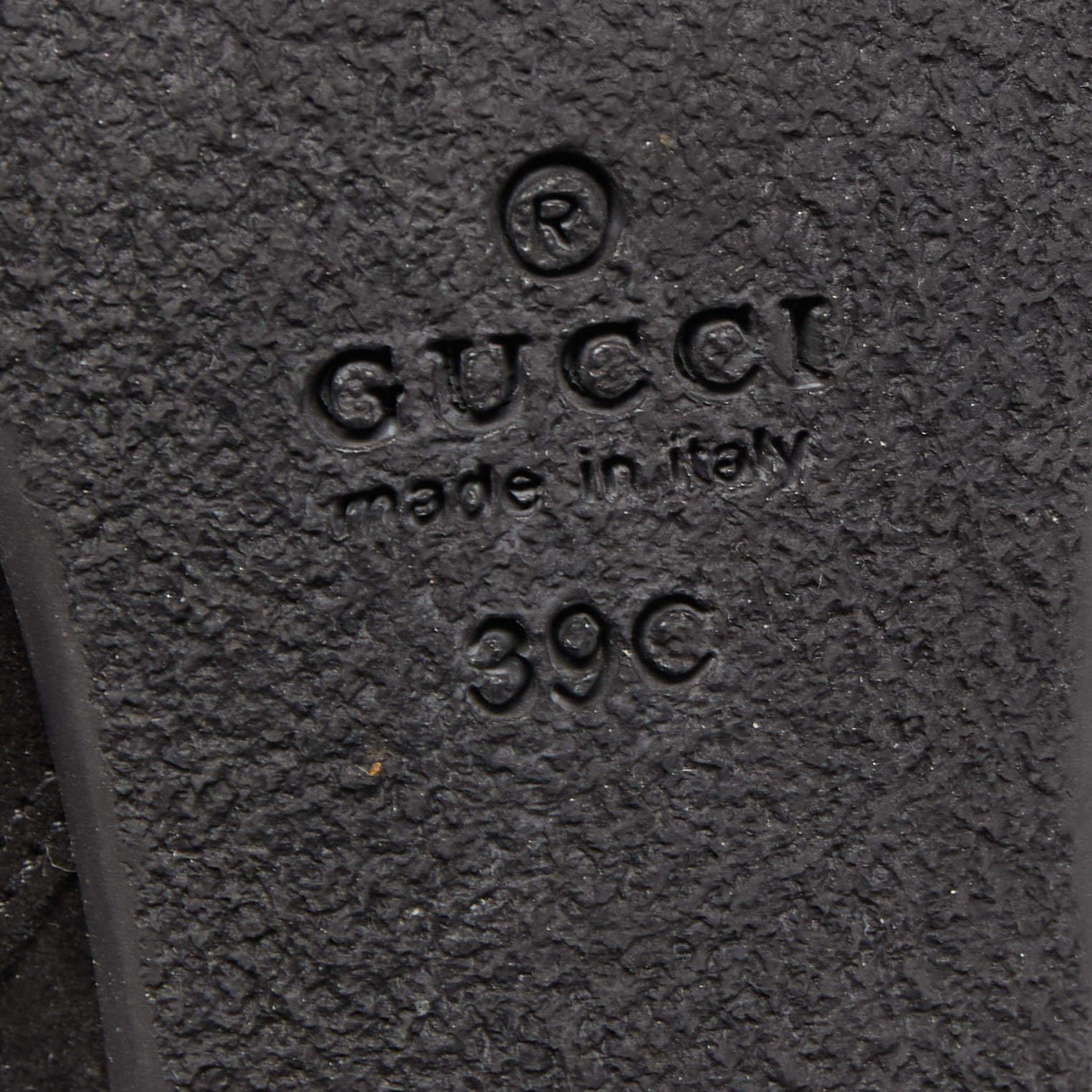 Gucci Botines de ante negro con puntera puntiaguda Talla 39 en venta 3