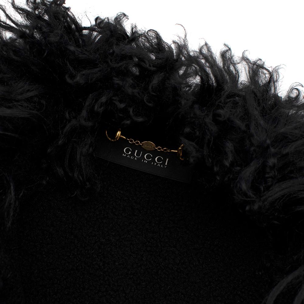Gucci Black Suede & Shearling Buckle Detail Sleeveless Jacket - Size US 4 For Sale 2