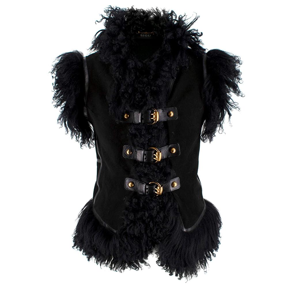 Gucci Black Suede & Shearling Buckle Detail Sleeveless Jacket - Size US 4 For Sale
