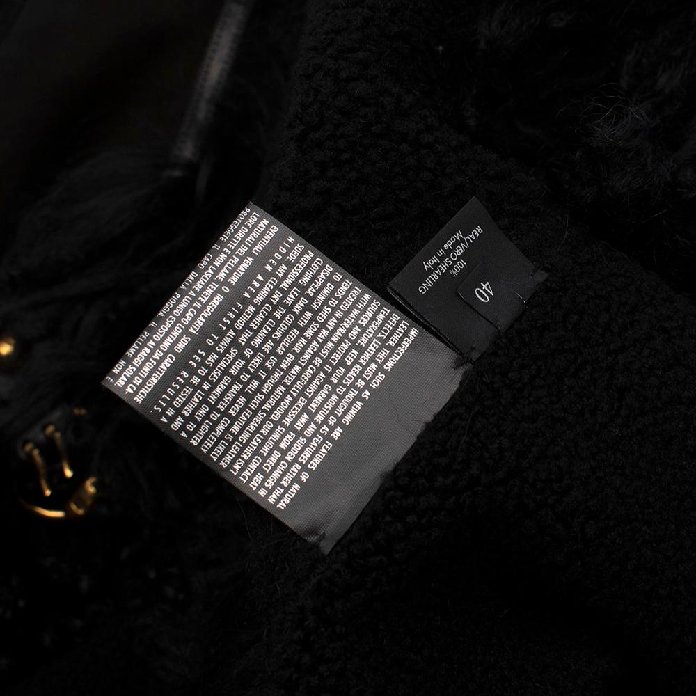 Gucci Black Suede & Shearling Buckle Detail Sleeveless Jacket - Size US 4 For Sale 5
