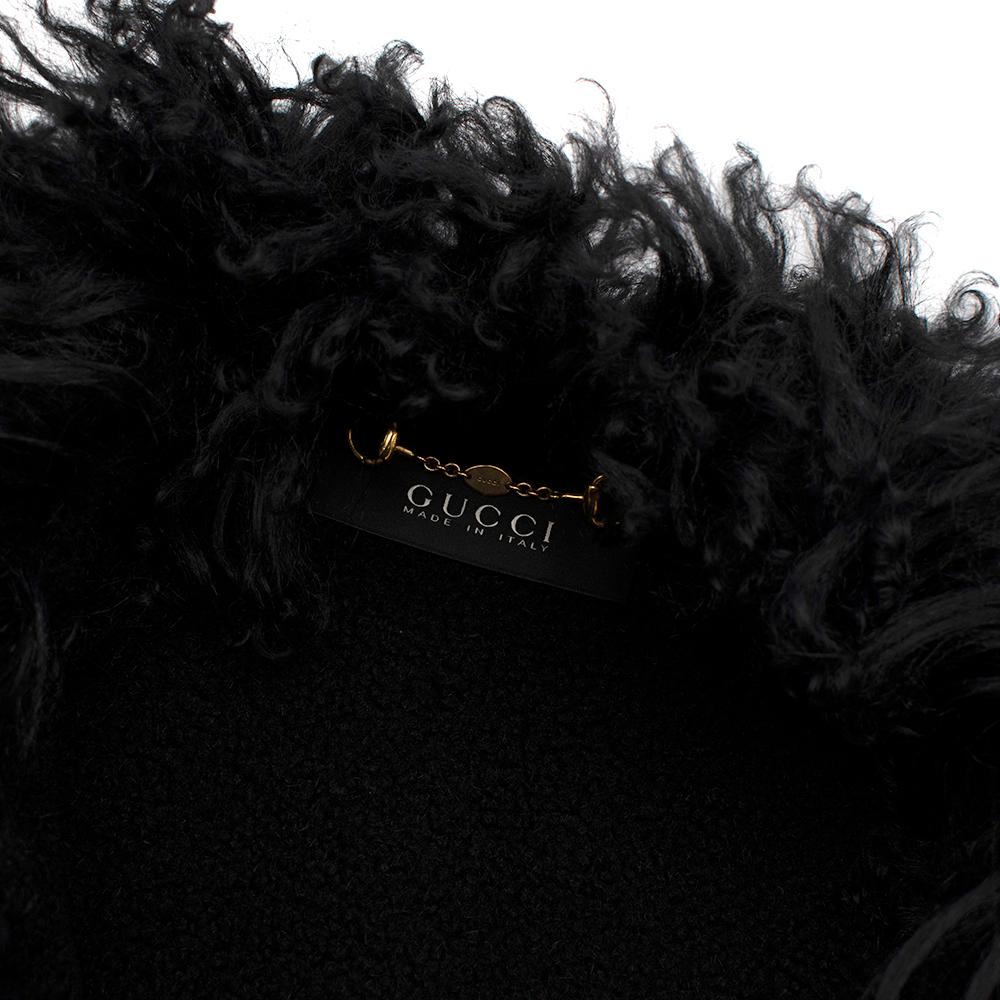 Gucci Black Suede & Shearling Buckle Detail Sleeveless Jacket - Size US 4 For Sale 1