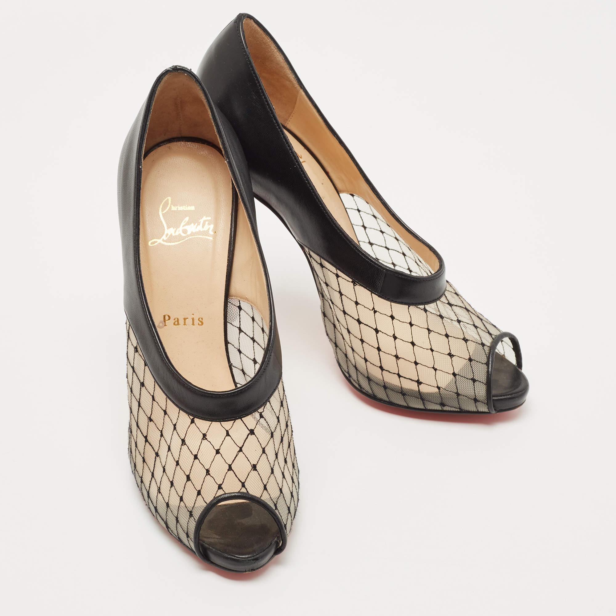 Gucci Pumps punta quadrata in camoscio nero misura 38,5 in vendita 2