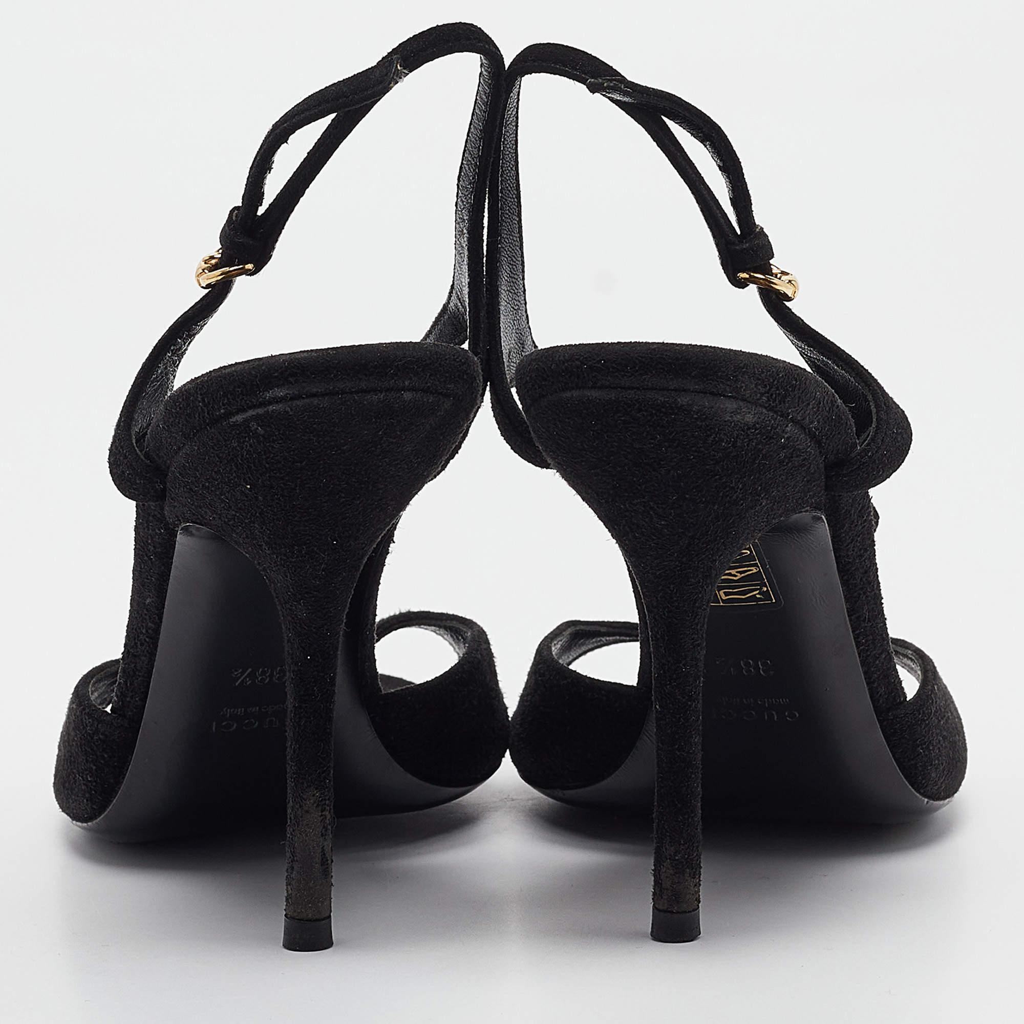 Gucci T-Strap en daim noir  Sandales à bout ouvert taille 38,5 Pour femmes en vente