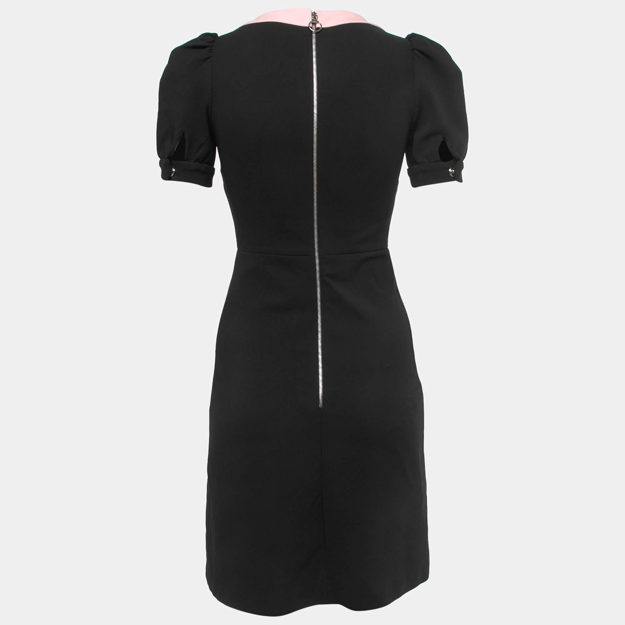 Make a luxe fashion statement by wearing this designer dress. It is tailored using fine fabric into a flattering silhouette.

