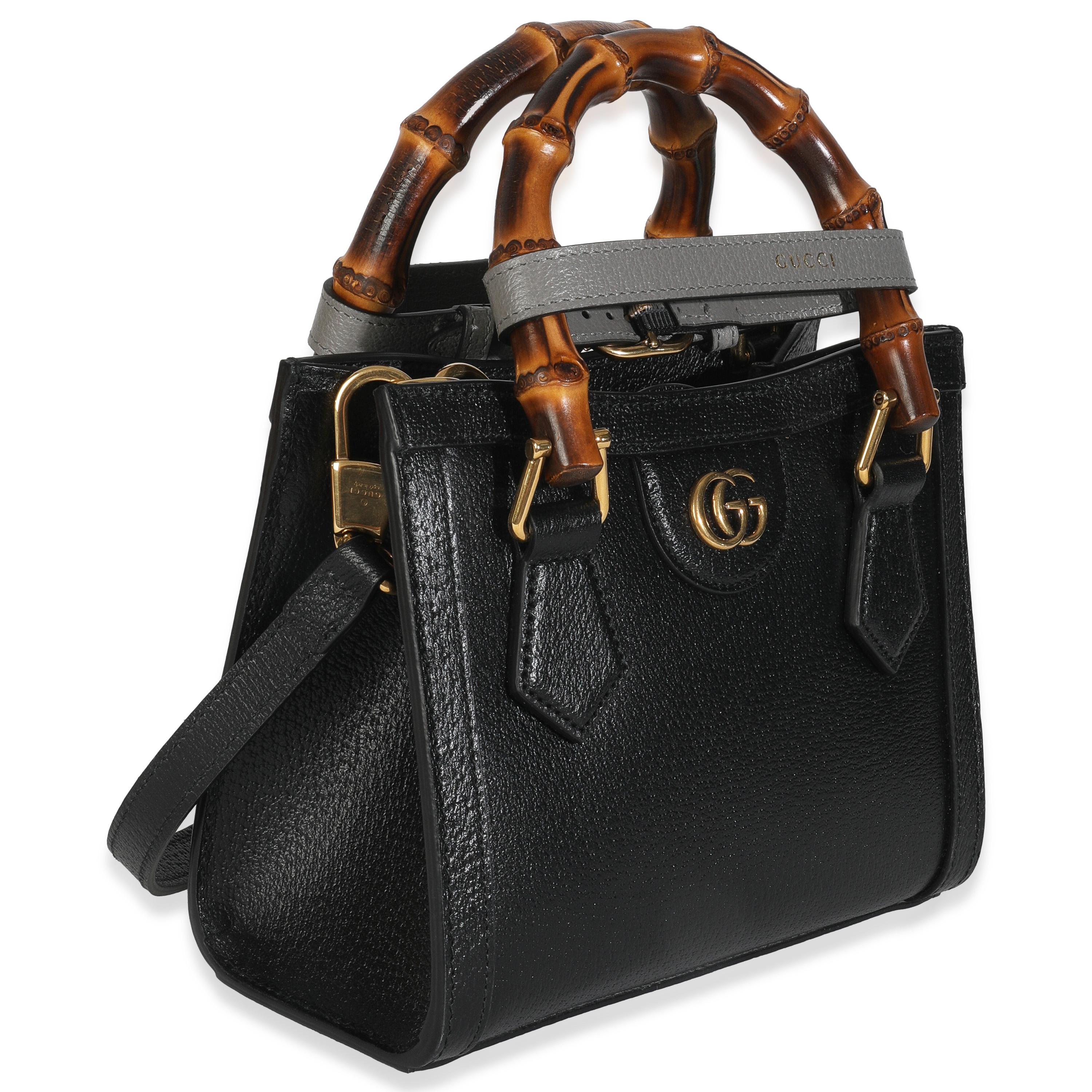 Auflistung Titel: Gucci Schwarz Textured Dollar Kalbsleder Web Mini Diana Tote Bag
SKU: 147785
MSRP: 3650.00 USD
Zustand: Gebraucht 
Beschreibung des Zustands: Das grün-rote Gucci-Web wurde 1964 kreiert und gilt seitdem als Erkennungszeichen des