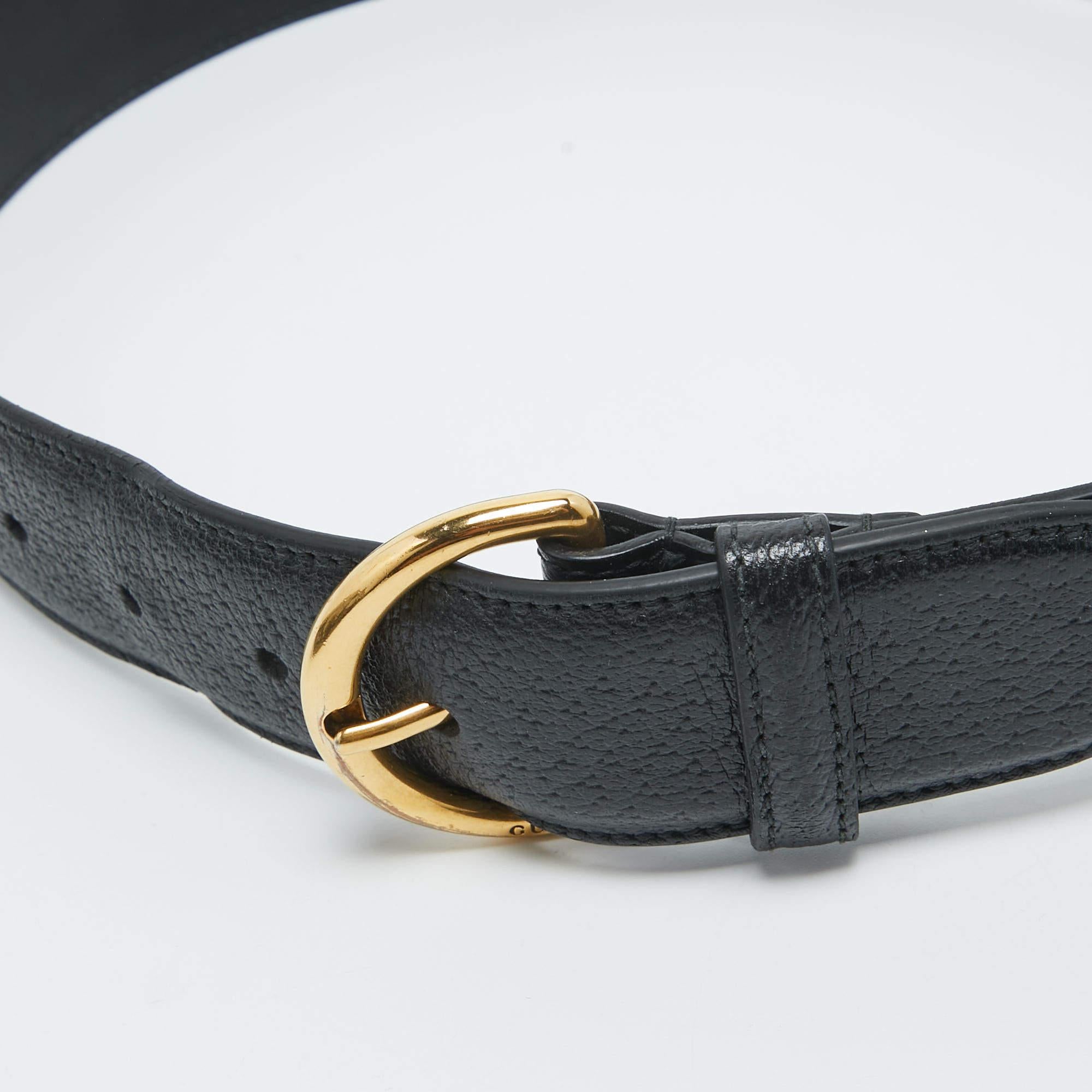 Noir Gucci - Ceinture à boucle en cuir texturé noir 70 CM en vente