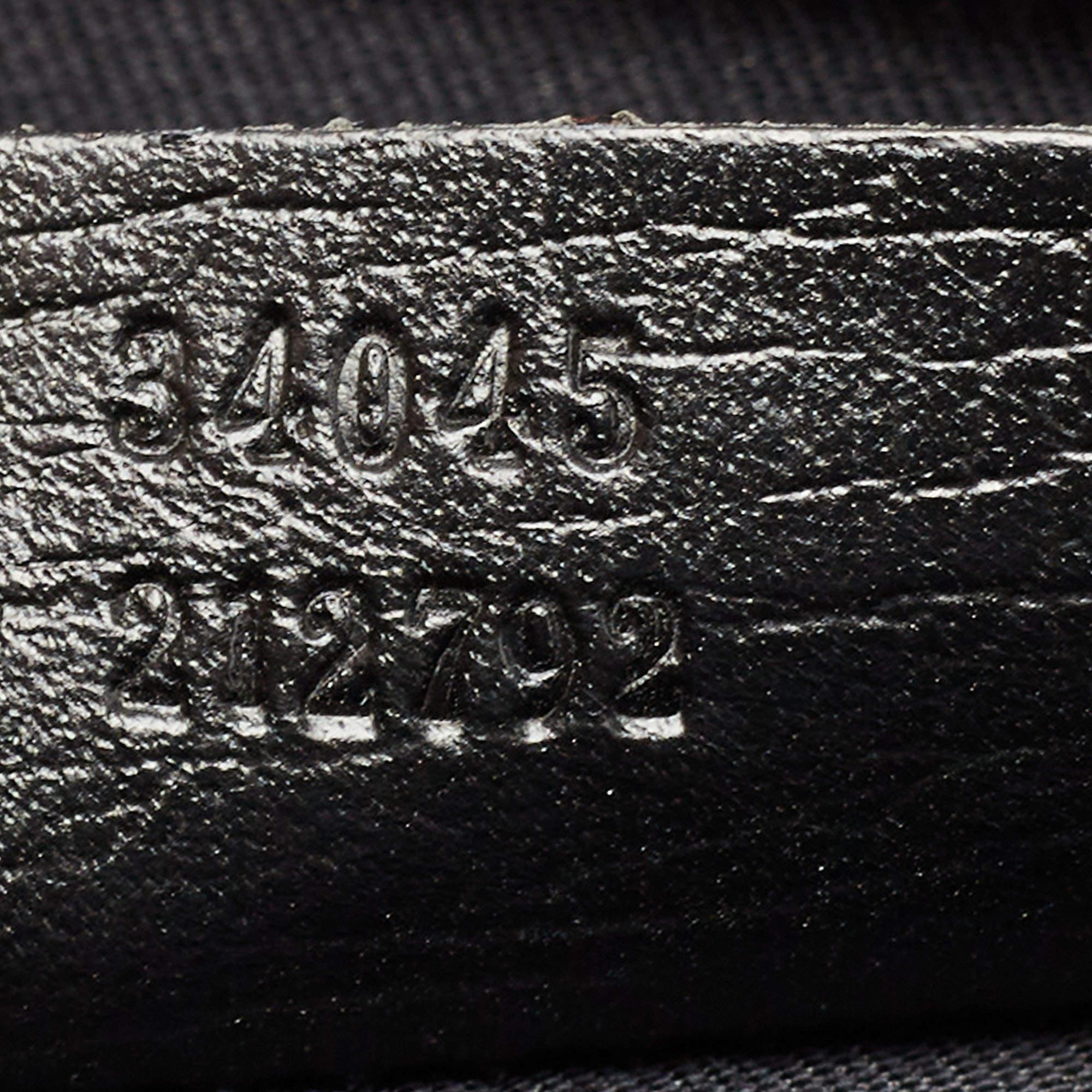 Gucci Black Textured Leather Combination Lock Briefcase For Sale at 1stDibs